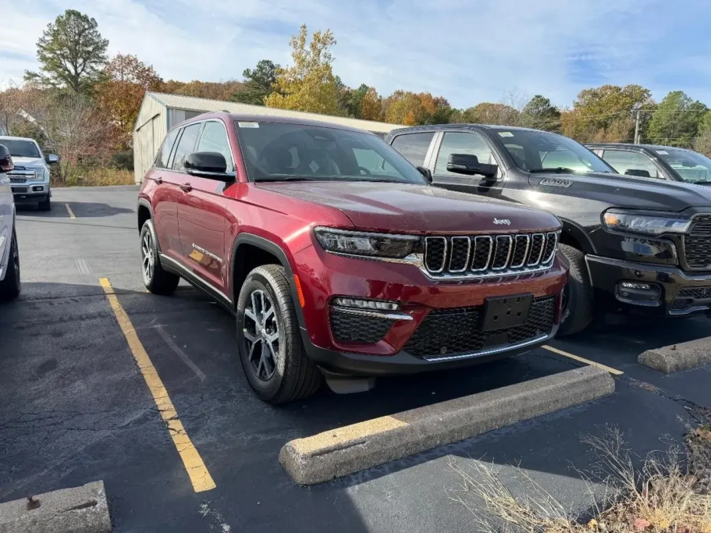 2025 /Global Black Leather Jeep Grand Cherokee Limited (1C4RJHBG6SC) with an 3.6L V6 24V VVT UPG I engine, located at 970 Woodlawn Dr., Farmington, MO, 63640, (573) 431-7800, 37.825642, -90.468674 - **Experience Adventure with the 2025 Jeep Grand Cherokee Limited at Pettus CDJR Farmington!**<br /> <br /> Are you ready to elevate your driving experience and embrace a lifestyle filled with adventure? Whether you're navigating the daily commute or planning your next weekend getaway, the 2025 Jeep - Photo#1