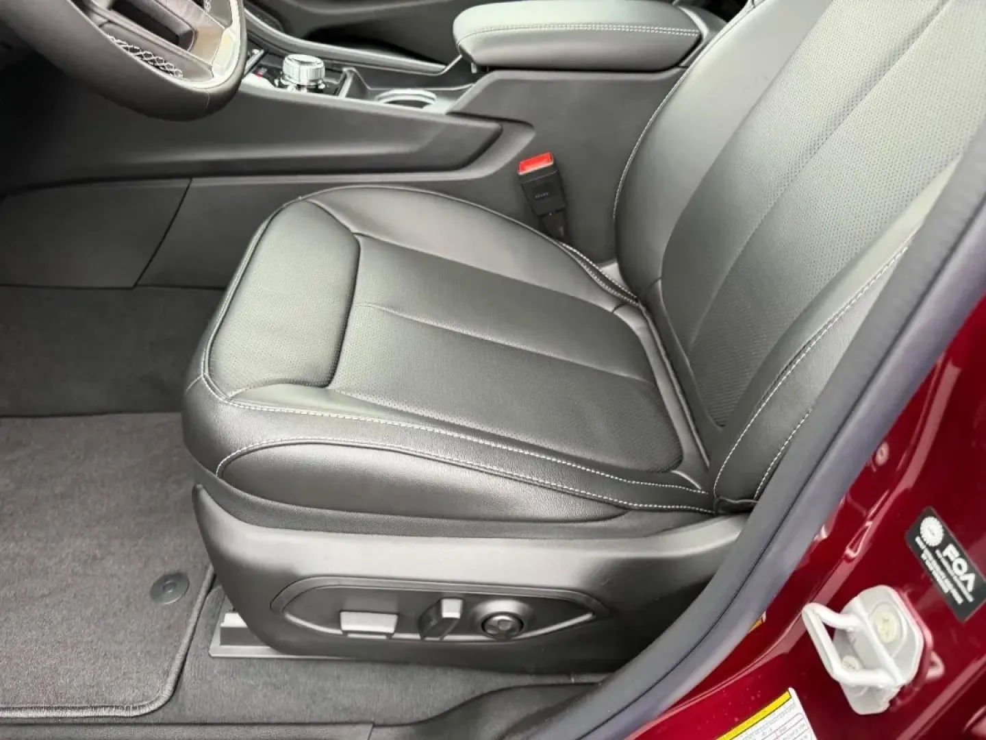 2025 /Global Black Leather Jeep Grand Cherokee Limited (1C4RJHBG6SC) with an 3.6L V6 24V VVT UPG I engine, located at 970 Woodlawn Dr., Farmington, MO, 63640, (573) 431-7800, 37.825642, -90.468674 - **Experience Adventure with the 2025 Jeep Grand Cherokee Limited at Pettus CDJR Farmington!**<br /> <br /> Are you ready to elevate your driving experience and embrace a lifestyle filled with adventure? Whether you're navigating the daily commute or planning your next weekend getaway, the 2025 Jeep - Photo#21