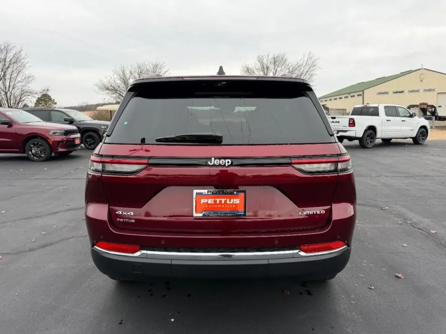 2025 /Global Black Leather Jeep Grand Cherokee Limited (1C4RJHBG6SC) with an 3.6L V6 24V VVT UPG I engine, located at 970 Woodlawn Dr., Farmington, MO, 63640, (573) 431-7800, 37.825642, -90.468674 - **Experience Adventure with the 2025 Jeep Grand Cherokee Limited at Pettus CDJR Farmington!**<br /> <br /> Are you ready to elevate your driving experience and embrace a lifestyle filled with adventure? Whether you're navigating the daily commute or planning your next weekend getaway, the 2025 Jeep - Photo#3