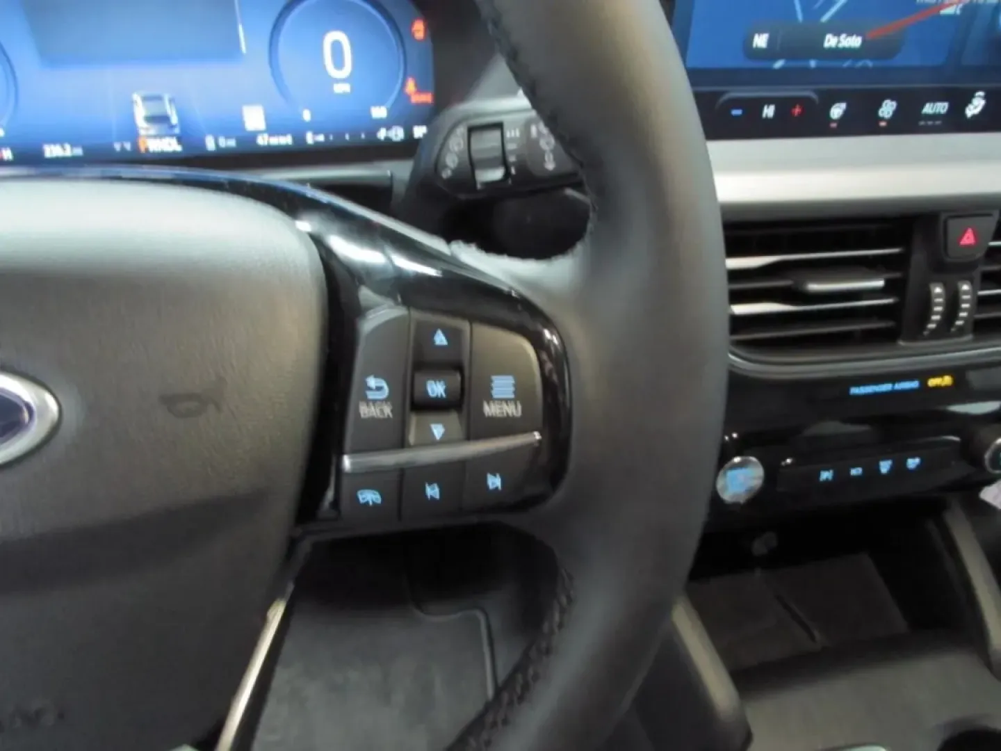 2025 /Ebony Ford Escape Base (1FMCU0E1XSU) with an 2.5L iVCT Atkinson Cycle I-4 Hybrid engine, Automatic transmission, located at 12836 Highway 21, De Soto, MO, 63020, (636) 337-7777, 38.151867, -90.575615 - **Unleash Your Adventures with the 2025 Ford Escape PHEV** <br /> <br /> Are you ready to elevate your lifestyle with a vehicle that effortlessly blends efficiency, style, and versatility? Look no further than the stunning 2025 Ford Escape PHEV, perfect for those who value sustainability without com - Photo#17