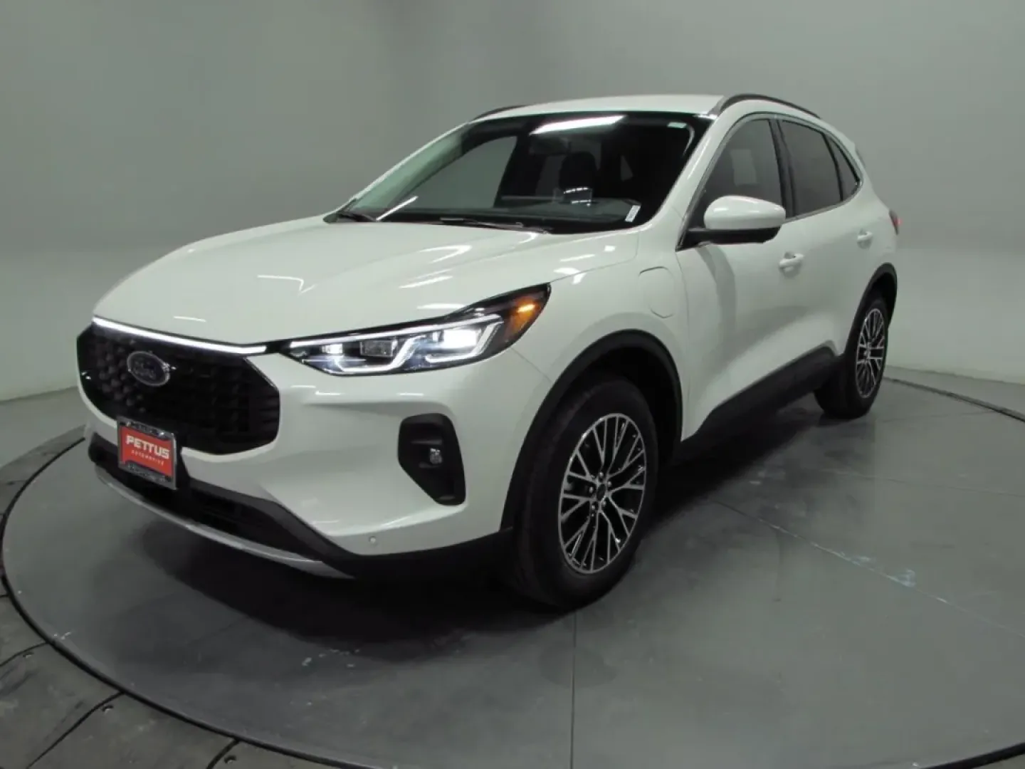 2025 /Ebony Ford Escape Base (1FMCU0E1XSU) with an 2.5L iVCT Atkinson Cycle I-4 Hybrid engine, Automatic transmission, located at 12836 Highway 21, De Soto, MO, 63020, (636) 337-7777, 38.151867, -90.575615 - **Unleash Your Adventures with the 2025 Ford Escape PHEV** <br /> <br /> Are you ready to elevate your lifestyle with a vehicle that effortlessly blends efficiency, style, and versatility? Look no further than the stunning 2025 Ford Escape PHEV, perfect for those who value sustainability without com - Photo#2