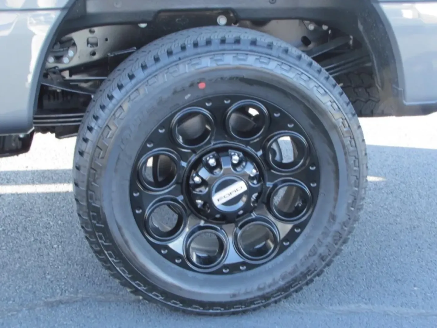 2026 /Black Onyx Ford F-350SD Lariat (1FT8W3BM7TE) with an 6.7L engine, located at 12836 Highway 21, De Soto, MO, 63020, (636) 337-7777, 38.151867, -90.575615 - Are you ready to elevate your lifestyle and tackle your toughest adventures? Look no further than this striking 2026 Ford Super Duty F-350 SRW, available now at Pettus Ford De Soto! Perfect for weekend warriors, busy professionals, and growing families alike, this robust truck is designed to deliver - Photo#11