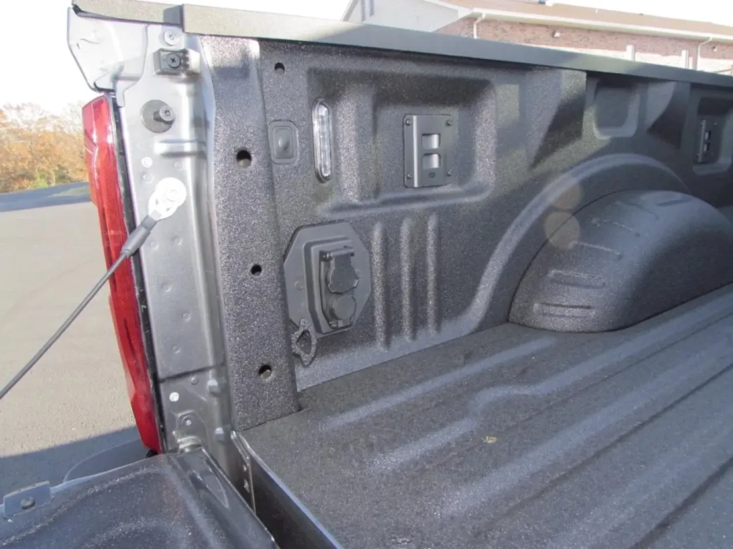 2026 /Black Onyx Ford F-350SD Lariat (1FT8W3BM7TE) with an 6.7L engine, located at 12836 Highway 21, De Soto, MO, 63020, (636) 337-7777, 38.151867, -90.575615 - Are you ready to elevate your lifestyle and tackle your toughest adventures? Look no further than this striking 2026 Ford Super Duty F-350 SRW, available now at Pettus Ford De Soto! Perfect for weekend warriors, busy professionals, and growing families alike, this robust truck is designed to deliver - Photo#14