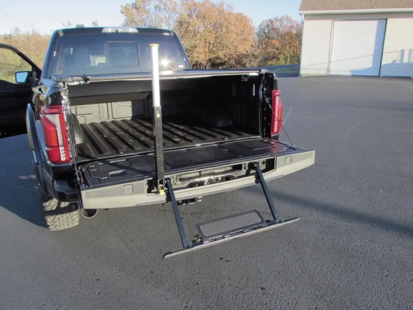 2025 /Black Ford F-150 Raptor (1FTFW1RG4SF) with an 3.5L V6 EcoBoost High Output engine, Automatic transmission, located at 12836 Highway 21, De Soto, MO, 63020, (636) 337-7777, 38.151867, -90.575615 - Are you ready to elevate your weekend adventures or tackle those tough commutes in style and power? Look no further than the exceptional 2025 Ford F-150 Raptor available at Pettus Ford De Soto. This rugged yet refined truck is the ultimate companion for anyone who craves both capability and comfort. - Photo#11