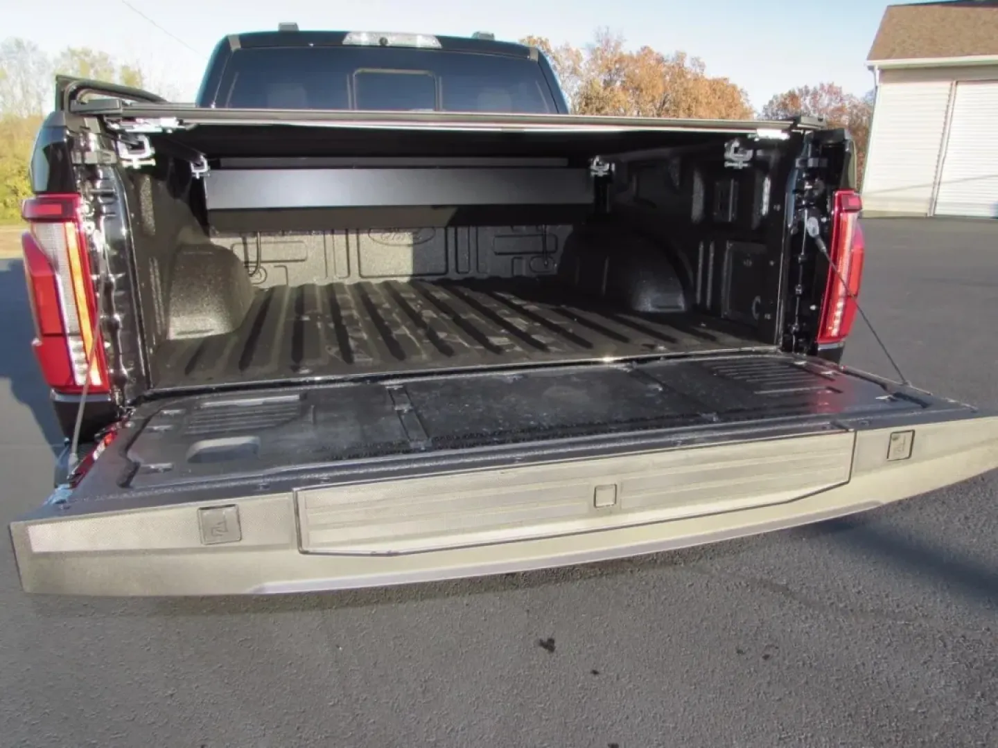 2025 /Black Ford F-150 Raptor (1FTFW1RG4SF) with an 3.5L V6 EcoBoost High Output engine, Automatic transmission, located at 12836 Highway 21, De Soto, MO, 63020, (636) 337-7777, 38.151867, -90.575615 - Are you ready to elevate your weekend adventures or tackle those tough commutes in style and power? Look no further than the exceptional 2025 Ford F-150 Raptor available at Pettus Ford De Soto. This rugged yet refined truck is the ultimate companion for anyone who craves both capability and comfort. - Photo#12