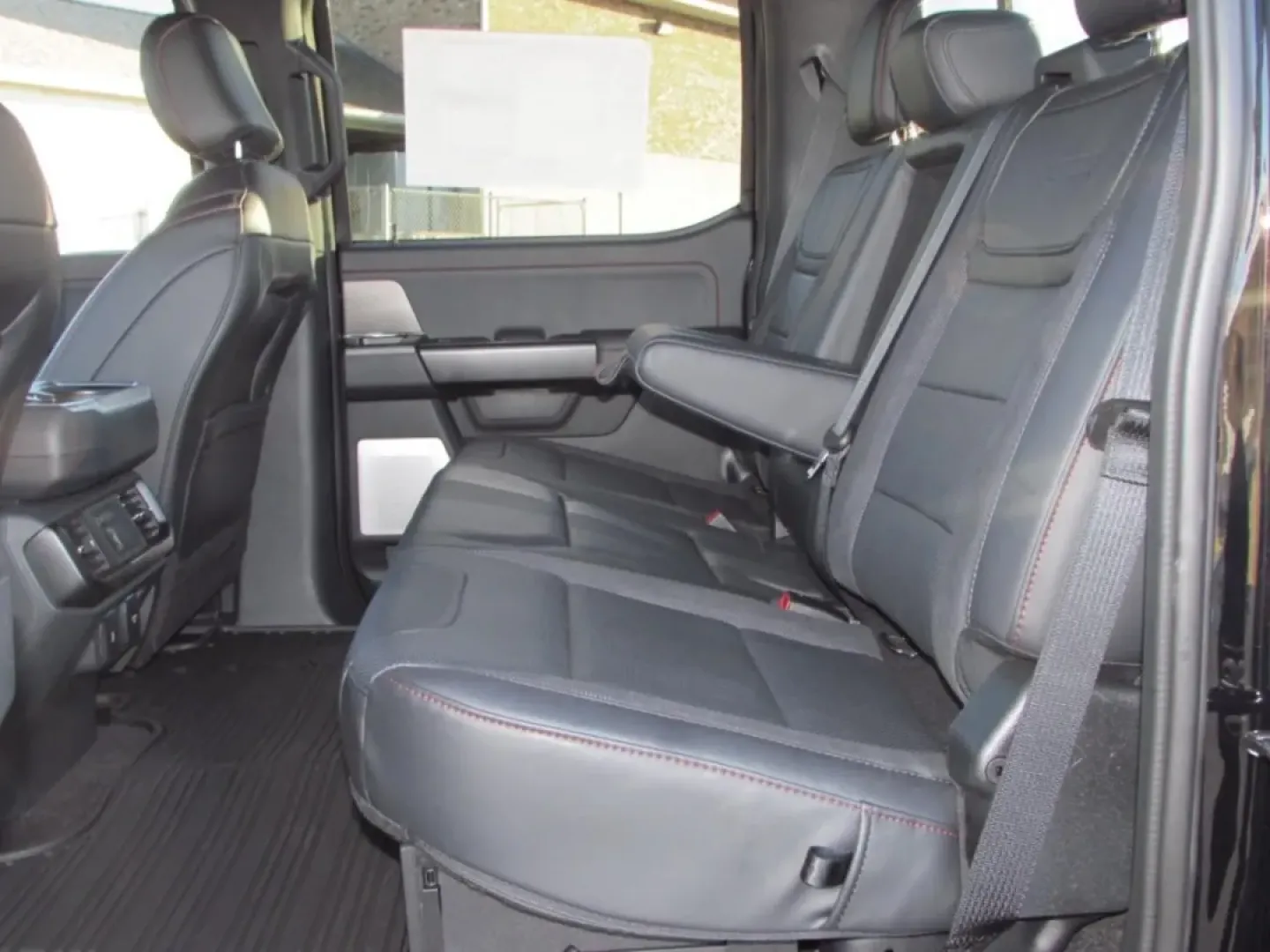 2025 /Black Ford F-150 Raptor (1FTFW1RG4SF) with an 3.5L V6 EcoBoost High Output engine, Automatic transmission, located at 12836 Highway 21, De Soto, MO, 63020, (636) 337-7777, 38.151867, -90.575615 - Are you ready to elevate your weekend adventures or tackle those tough commutes in style and power? Look no further than the exceptional 2025 Ford F-150 Raptor available at Pettus Ford De Soto. This rugged yet refined truck is the ultimate companion for anyone who craves both capability and comfort. - Photo#29