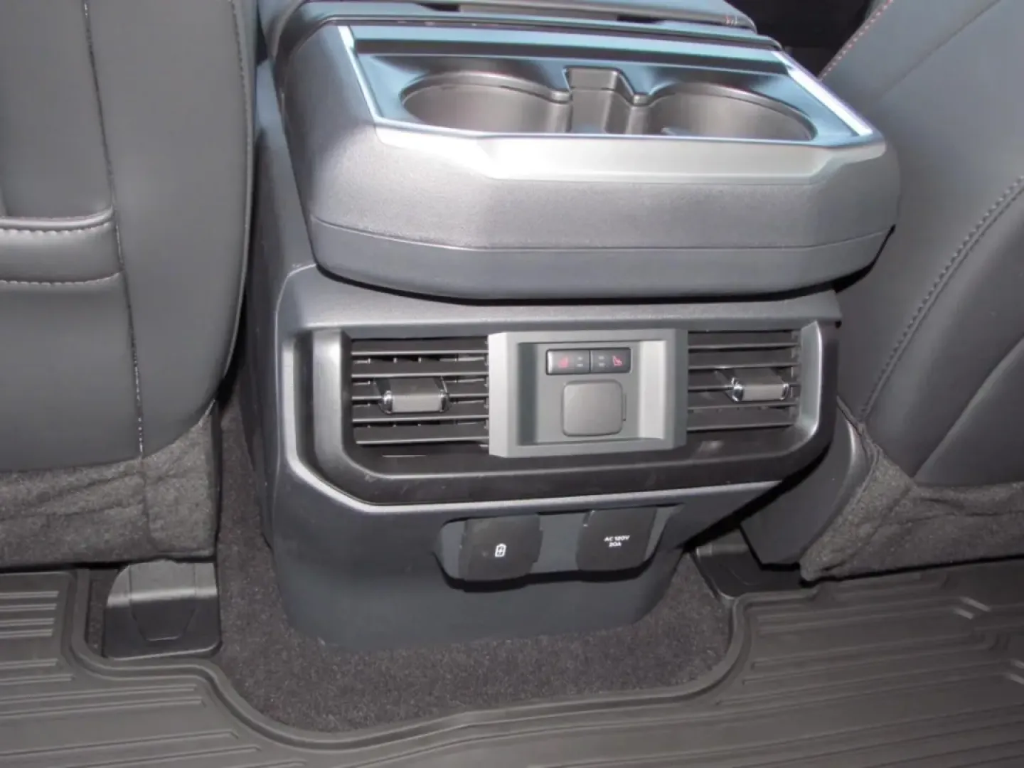 2025 /Black Ford F-150 Raptor (1FTFW1RG4SF) with an 3.5L V6 EcoBoost High Output engine, Automatic transmission, located at 12836 Highway 21, De Soto, MO, 63020, (636) 337-7777, 38.151867, -90.575615 - Are you ready to elevate your weekend adventures or tackle those tough commutes in style and power? Look no further than the exceptional 2025 Ford F-150 Raptor available at Pettus Ford De Soto. This rugged yet refined truck is the ultimate companion for anyone who craves both capability and comfort. - Photo#30