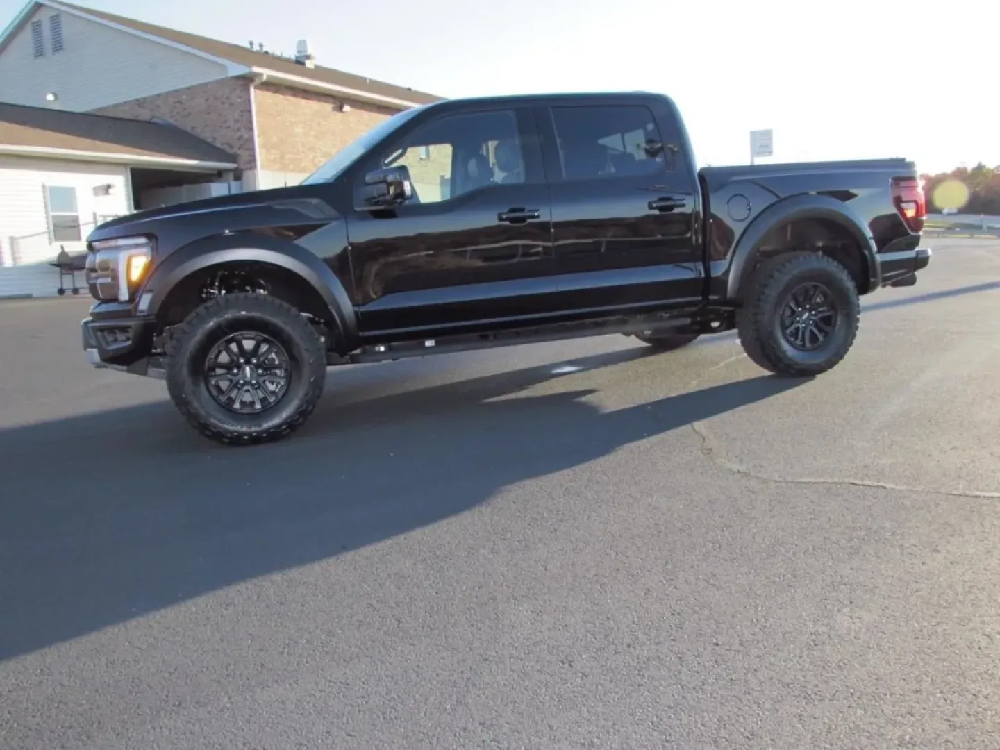 2025 /Black Ford F-150 Raptor (1FTFW1RG4SF) with an 3.5L V6 EcoBoost High Output engine, Automatic transmission, located at 12836 Highway 21, De Soto, MO, 63020, (636) 337-7777, 38.151867, -90.575615 - Are you ready to elevate your weekend adventures or tackle those tough commutes in style and power? Look no further than the exceptional 2025 Ford F-150 Raptor available at Pettus Ford De Soto. This rugged yet refined truck is the ultimate companion for anyone who craves both capability and comfort. - Photo#3