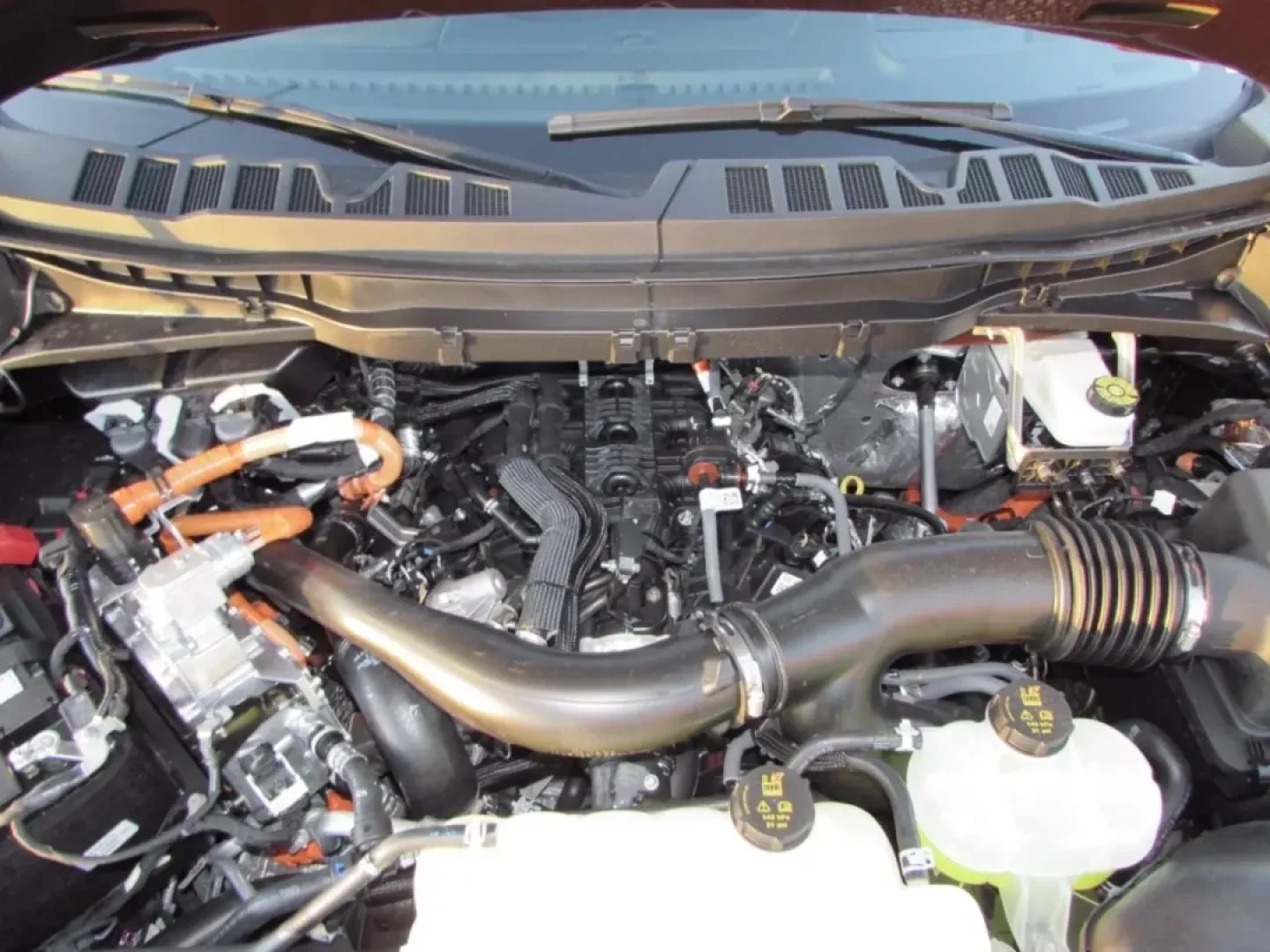 2025 /Smoked Truffle Ford F-150 Platinum (1FTFW7LD0SF) with an 3.5L V6 engine, located at 12836 Highway 21, De Soto, MO, 63020, (636) 337-7777, 38.151867, -90.575615 - **Unleash the Power of Possibility: Your Adventure Awaits with the 2025 Ford F-150 Platinum**<br /> <br /> Are you ready to elevate your lifestyle and take on the road ahead? Look no further than this stunning 2025 Ford F-150 Platinum, perfectly designed for both work and play. Whether you're naviga - Photo#8