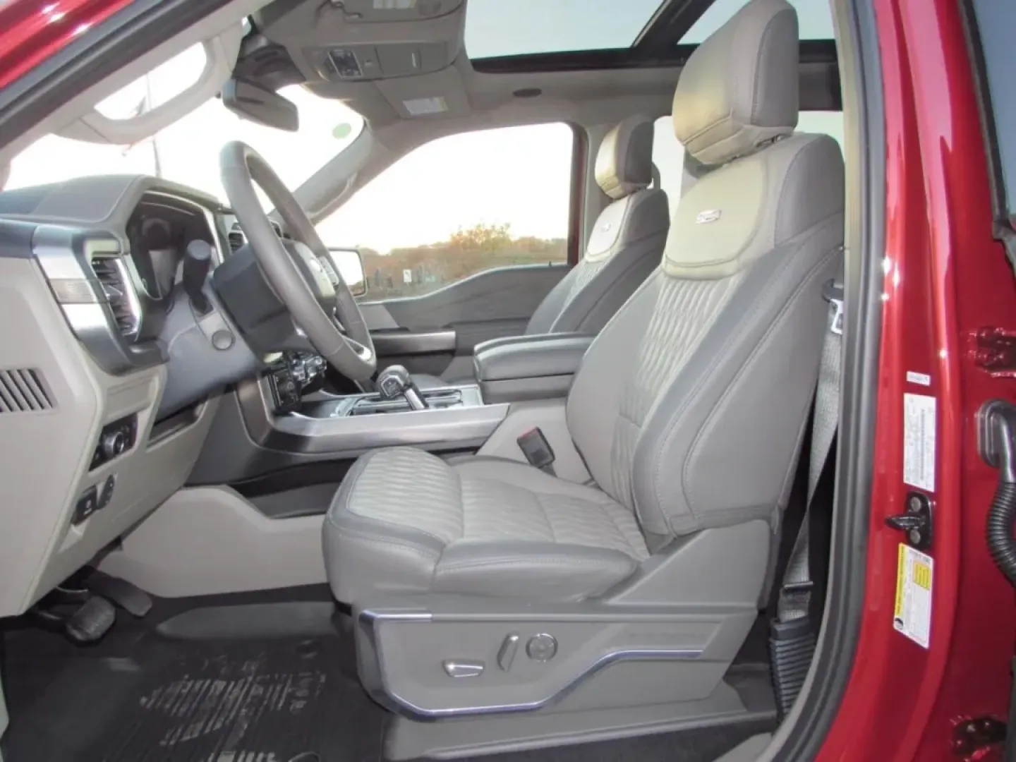 2025 /Smoked Truffle Ford F-150 Platinum (1FTFW7LD0SF) with an 3.5L V6 engine, located at 12836 Highway 21, De Soto, MO, 63020, (636) 337-7777, 38.151867, -90.575615 - **Unleash the Power of Possibility: Your Adventure Awaits with the 2025 Ford F-150 Platinum**<br /> <br /> Are you ready to elevate your lifestyle and take on the road ahead? Look no further than this stunning 2025 Ford F-150 Platinum, perfectly designed for both work and play. Whether you're naviga - Photo#17