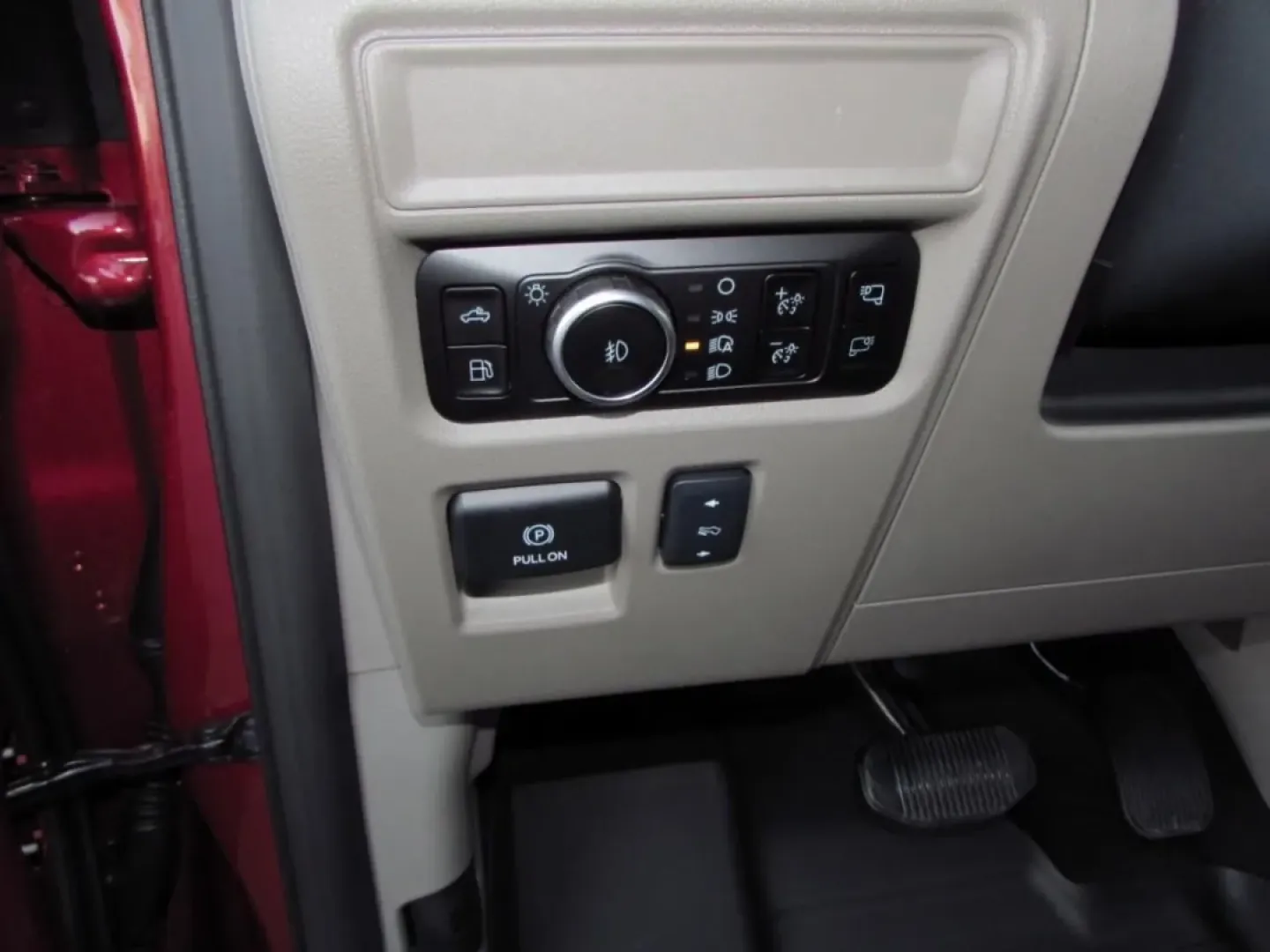 2025 /Smoked Truffle Ford F-150 Platinum (1FTFW7LD0SF) with an 3.5L V6 engine, located at 12836 Highway 21, De Soto, MO, 63020, (636) 337-7777, 38.151867, -90.575615 - **Unleash the Power of Possibility: Your Adventure Awaits with the 2025 Ford F-150 Platinum**<br /> <br /> Are you ready to elevate your lifestyle and take on the road ahead? Look no further than this stunning 2025 Ford F-150 Platinum, perfectly designed for both work and play. Whether you're naviga - Photo#18