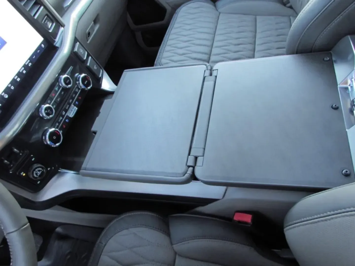 2025 /Smoked Truffle Ford F-150 Platinum (1FTFW7LD0SF) with an 3.5L V6 engine, located at 12836 Highway 21, De Soto, MO, 63020, (636) 337-7777, 38.151867, -90.575615 - **Unleash the Power of Possibility: Your Adventure Awaits with the 2025 Ford F-150 Platinum**<br /> <br /> Are you ready to elevate your lifestyle and take on the road ahead? Look no further than this stunning 2025 Ford F-150 Platinum, perfectly designed for both work and play. Whether you're naviga - Photo#27