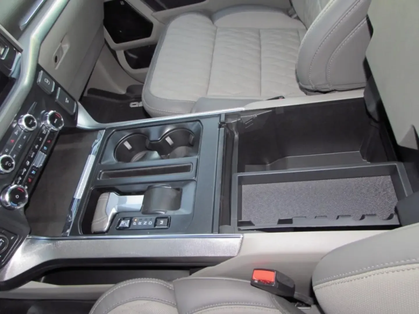 2025 /Smoked Truffle Ford F-150 Platinum (1FTFW7LD0SF) with an 3.5L V6 engine, located at 12836 Highway 21, De Soto, MO, 63020, (636) 337-7777, 38.151867, -90.575615 - **Unleash the Power of Possibility: Your Adventure Awaits with the 2025 Ford F-150 Platinum**<br /> <br /> Are you ready to elevate your lifestyle and take on the road ahead? Look no further than this stunning 2025 Ford F-150 Platinum, perfectly designed for both work and play. Whether you're naviga - Photo#28