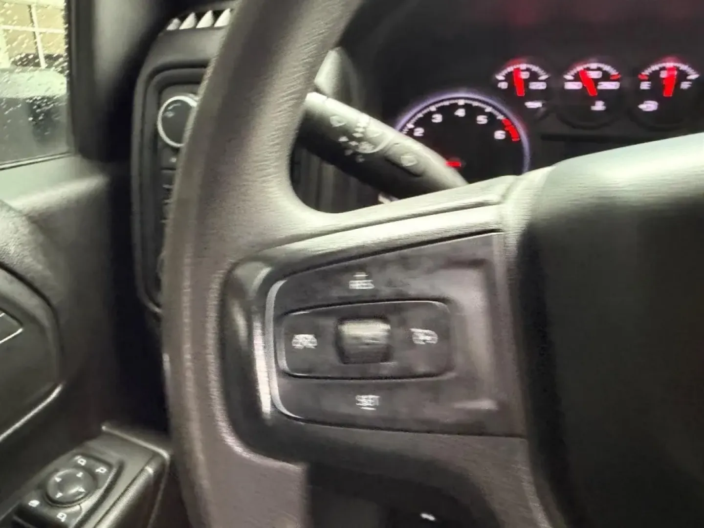 2022 /Jet Black Cloth Chevrolet Silverado 2500HD Custom (2GC4YME70N1) with an 6.6L V8 engine, located at 141 Commercial Dr, Fredericktown, MO, 63645, (573) 783-6432, 37.570087, -90.320648 - Are you ready to elevate your adventures and transform your daily commutes? Introducing the 2022 Chevrolet Silverado 2500HD, a robust truck designed for those who demand power, capability, and versatility without compromising on comfort. At Pettus Ford Fredericktown, your trusted OEM dealership loca - Photo#11