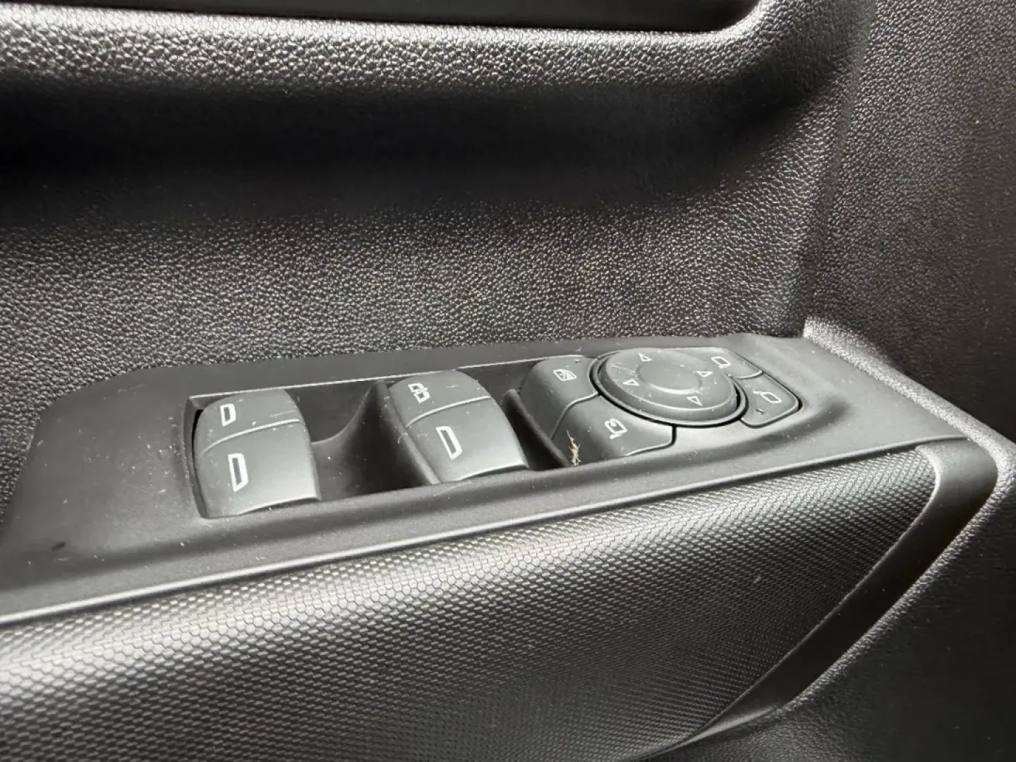 2022 /Jet Black Cloth Chevrolet Silverado 2500HD Custom (2GC4YME70N1) with an 6.6L V8 engine, located at 141 Commercial Dr, Fredericktown, MO, 63645, (573) 783-6432, 37.570087, -90.320648 - Are you ready to elevate your adventures and transform your daily commutes? Introducing the 2022 Chevrolet Silverado 2500HD, a robust truck designed for those who demand power, capability, and versatility without compromising on comfort. At Pettus Ford Fredericktown, your trusted OEM dealership loca - Photo#15