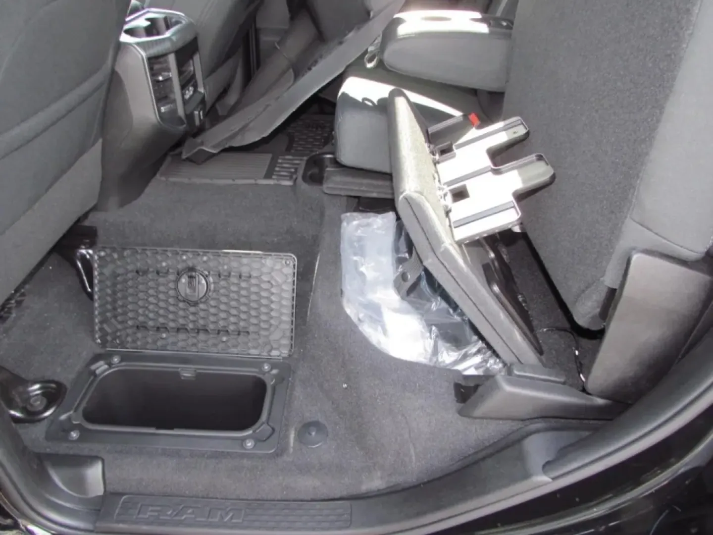 2026 /Black Ram 2500 Big Horn (3C63R5DL6TG) with an Other engine, located at 12830 Highway 21, De Soto, MO, 63020, (636) 337-7777, 38.153099, -90.573624 - **Conquer Every Adventure with the 2026 Ram 2500 Big Horn Your Ultimate Truck Awaits!**<br /> <br /> Are you ready to elevate your lifestyle with a vehicle that perfectly balances power, comfort, and versatility? The 2026 Ram 2500 Big Horn is designed for those who demand more from their ride-wheth - Photo#35