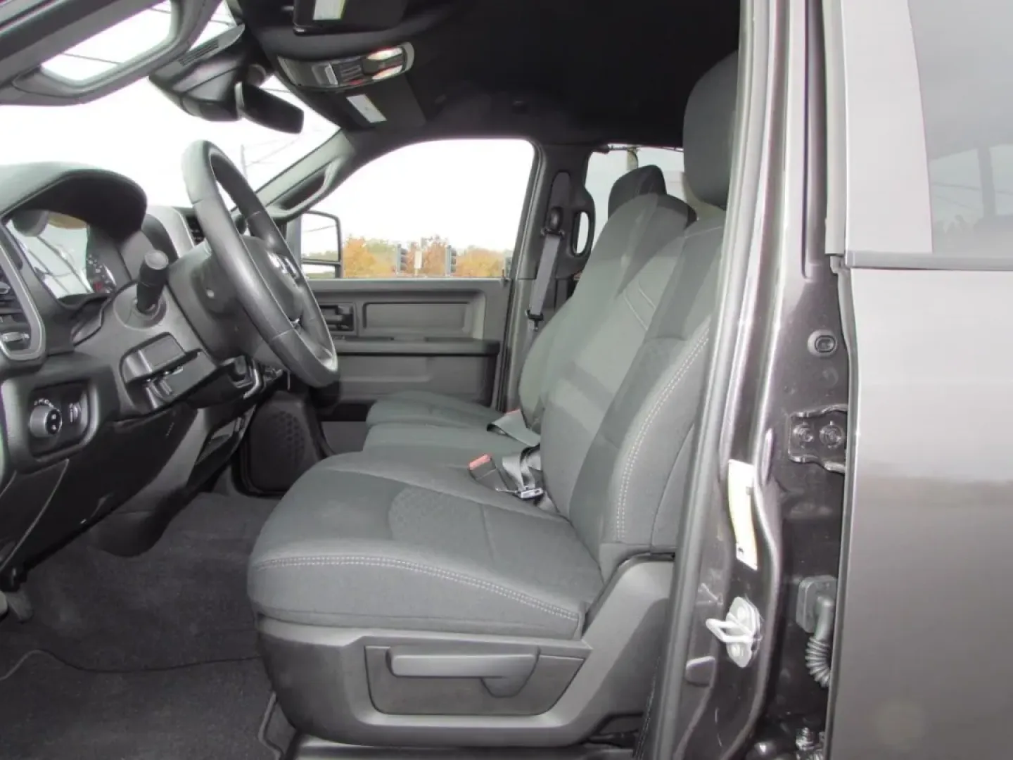 2026 /Black Ram 3500 Tradesman (3C63RRGLXTG) with an Other engine, located at 12830 Highway 21, De Soto, MO, 63020, (636) 337-7777, 38.153099, -90.573624 - **Unleash Your Adventure with the 2026 Ram 3500 Tradesman at Pettus CDJR DeSoto!**<br /> <br /> Are you ready to elevate your daily drive and tackle your weekend adventures with unrivaled power and performance? Look no further than the stunning 2026 Ram 3500 Tradesman, now available at Pettus CDJR D - Photo#18