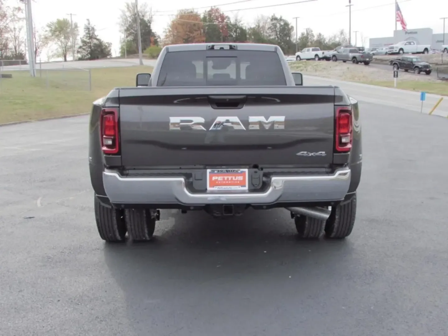 2026 /Black Ram 3500 Tradesman (3C63RRGLXTG) with an Other engine, located at 12830 Highway 21, De Soto, MO, 63020, (636) 337-7777, 38.153099, -90.573624 - **Unleash Your Adventure with the 2026 Ram 3500 Tradesman at Pettus CDJR DeSoto!**<br /> <br /> Are you ready to elevate your daily drive and tackle your weekend adventures with unrivaled power and performance? Look no further than the stunning 2026 Ram 3500 Tradesman, now available at Pettus CDJR D - Photo#5