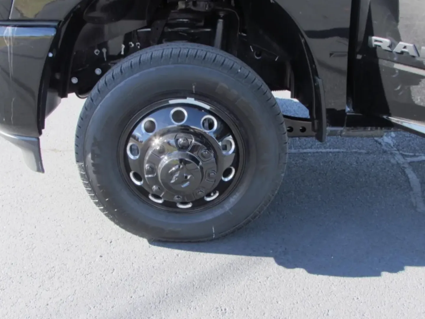 2026 /Black Ram 3500 Big Horn (3C63RRHL1TG) with an Other engine, located at 12830 Highway 21, De Soto, MO, 63020, (636) 337-7777, 38.153099, -90.573624 - **Unleash Adventure with the 2026 Ram 3500 Big Horn Your Ultimate Workhorse!**<br /> <br /> Are you ready to elevate your lifestyle and tackle any challenge that comes your way? Whether you're a weekend warrior seeking thrilling adventures, a tradesperson needing reliable performance, or a growing - Photo#11