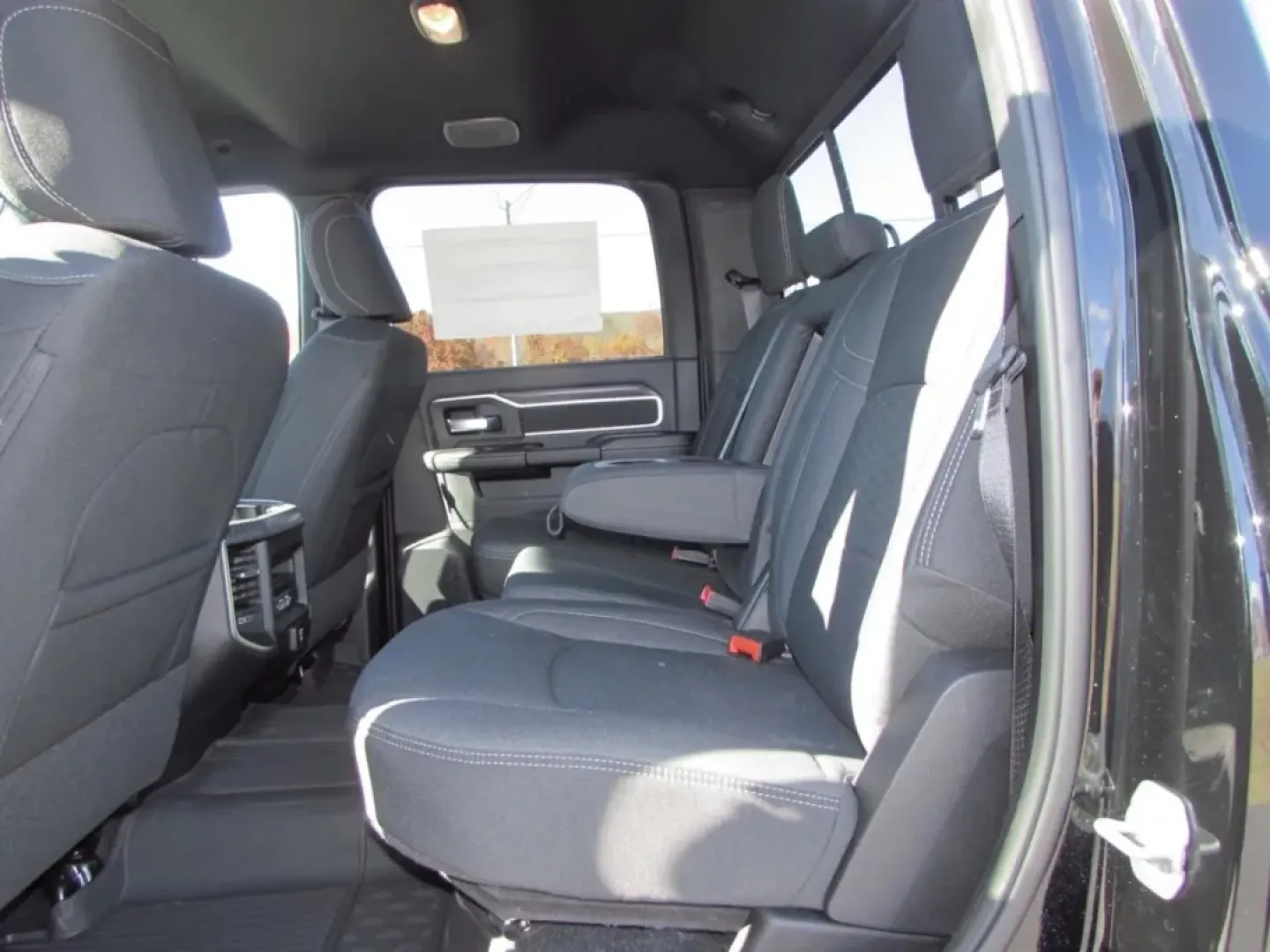 2026 /Black Ram 3500 Big Horn (3C63RRHL1TG) with an Other engine, located at 12830 Highway 21, De Soto, MO, 63020, (636) 337-7777, 38.153099, -90.573624 - **Unleash Adventure with the 2026 Ram 3500 Big Horn Your Ultimate Workhorse!**<br /> <br /> Are you ready to elevate your lifestyle and tackle any challenge that comes your way? Whether you're a weekend warrior seeking thrilling adventures, a tradesperson needing reliable performance, or a growing - Photo#31