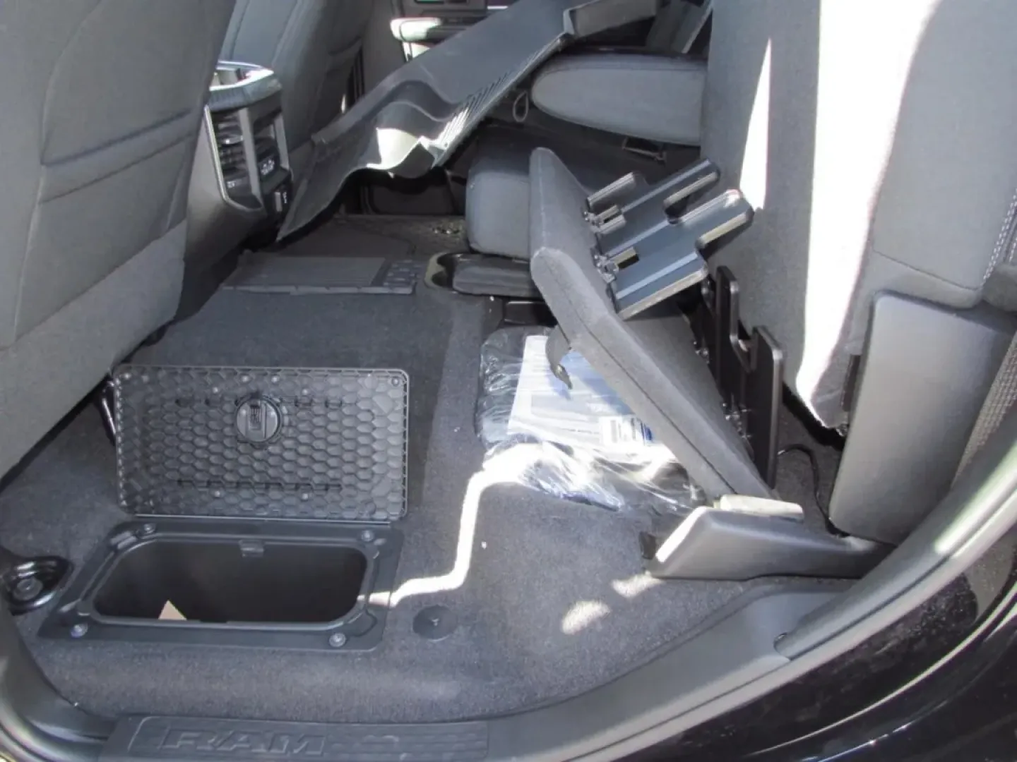 2026 /Black Ram 3500 Big Horn (3C63RRHL1TG) with an Other engine, located at 12830 Highway 21, De Soto, MO, 63020, (636) 337-7777, 38.153099, -90.573624 - **Unleash Adventure with the 2026 Ram 3500 Big Horn Your Ultimate Workhorse!**<br /> <br /> Are you ready to elevate your lifestyle and tackle any challenge that comes your way? Whether you're a weekend warrior seeking thrilling adventures, a tradesperson needing reliable performance, or a growing - Photo#33