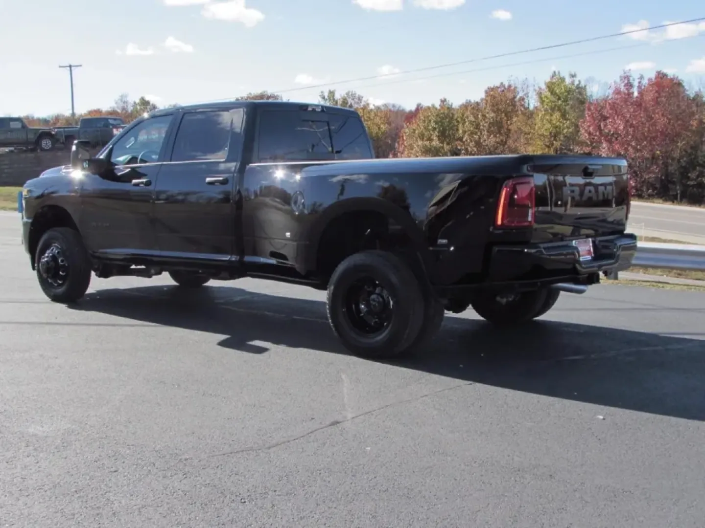 2026 /Black Ram 3500 Big Horn (3C63RRHL1TG) with an Other engine, located at 12830 Highway 21, De Soto, MO, 63020, (636) 337-7777, 38.153099, -90.573624 - **Unleash Adventure with the 2026 Ram 3500 Big Horn Your Ultimate Workhorse!**<br /> <br /> Are you ready to elevate your lifestyle and tackle any challenge that comes your way? Whether you're a weekend warrior seeking thrilling adventures, a tradesperson needing reliable performance, or a growing - Photo#4