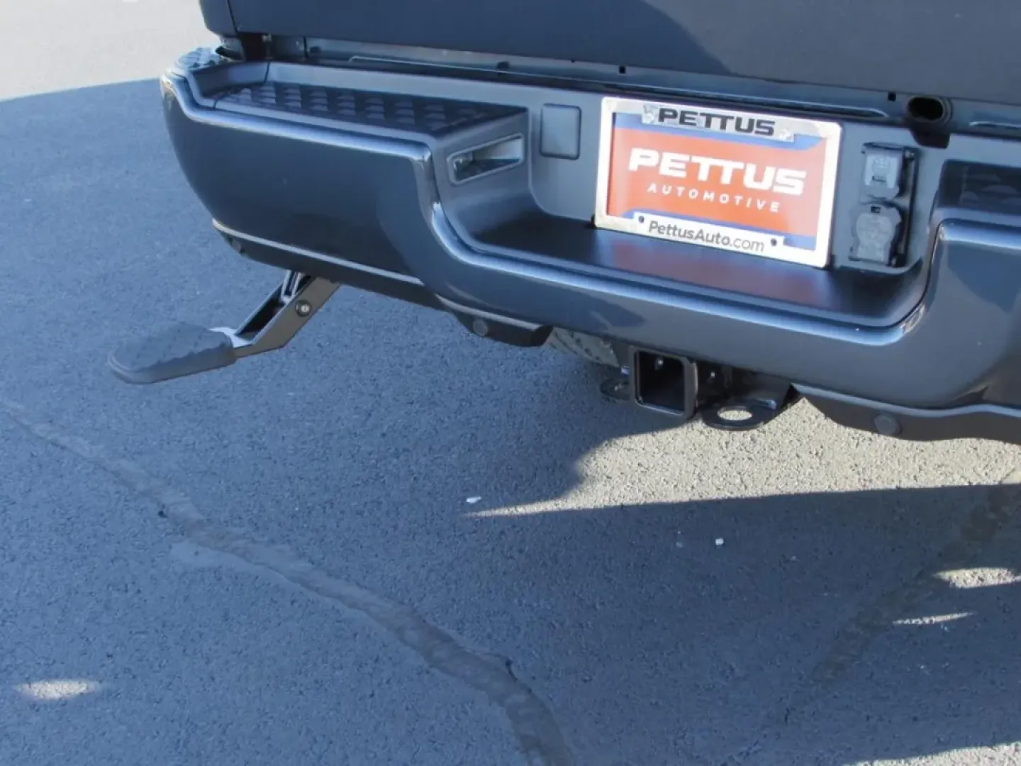 2026 /Black Ram 2500 Big Horn (3C6UR5DJ3TG) with an Other engine, located at 12830 Highway 21, De Soto, MO, 63020, (636) 337-7777, 38.153099, -90.573624 - Looking for a vehicle that can handle both your everyday needs and your weekend adventures? Look no further than the 2026 Ram 2500 Big Horn, available now at Pettus CDJR DeSoto, your trusted OEM dealership in De Soto, MO. With its robust capabilities, this truck is designed for those who crave depen - Photo#11