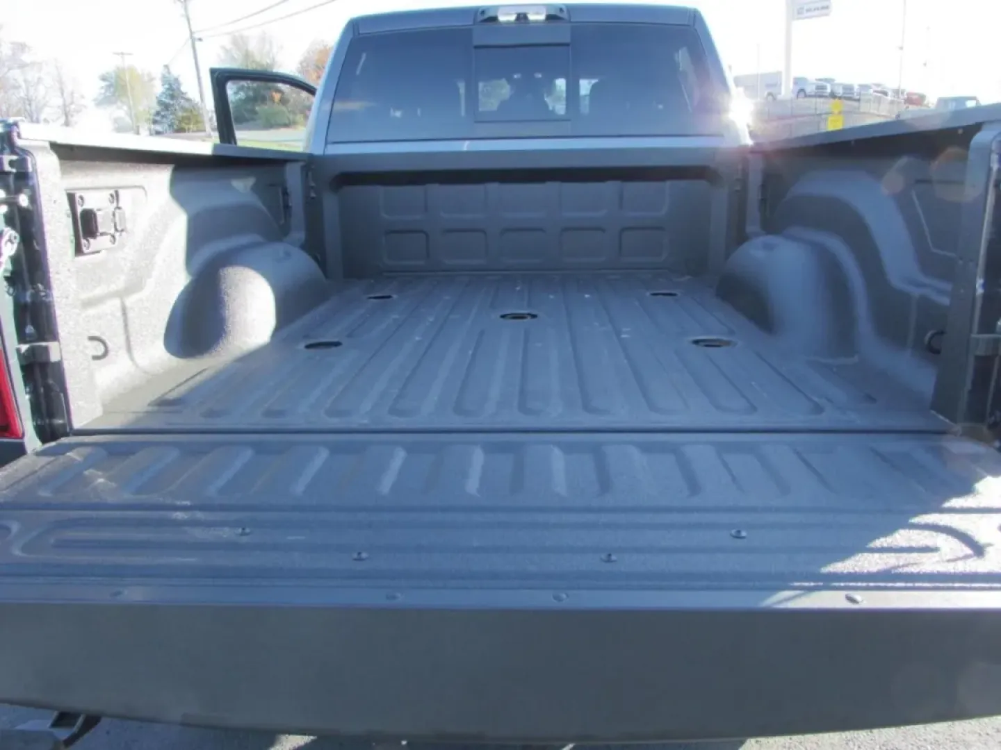 2026 /Black Ram 2500 Big Horn (3C6UR5DJ3TG) with an Other engine, located at 12830 Highway 21, De Soto, MO, 63020, (636) 337-7777, 38.153099, -90.573624 - Looking for a vehicle that can handle both your everyday needs and your weekend adventures? Look no further than the 2026 Ram 2500 Big Horn, available now at Pettus CDJR DeSoto, your trusted OEM dealership in De Soto, MO. With its robust capabilities, this truck is designed for those who crave depen - Photo#12