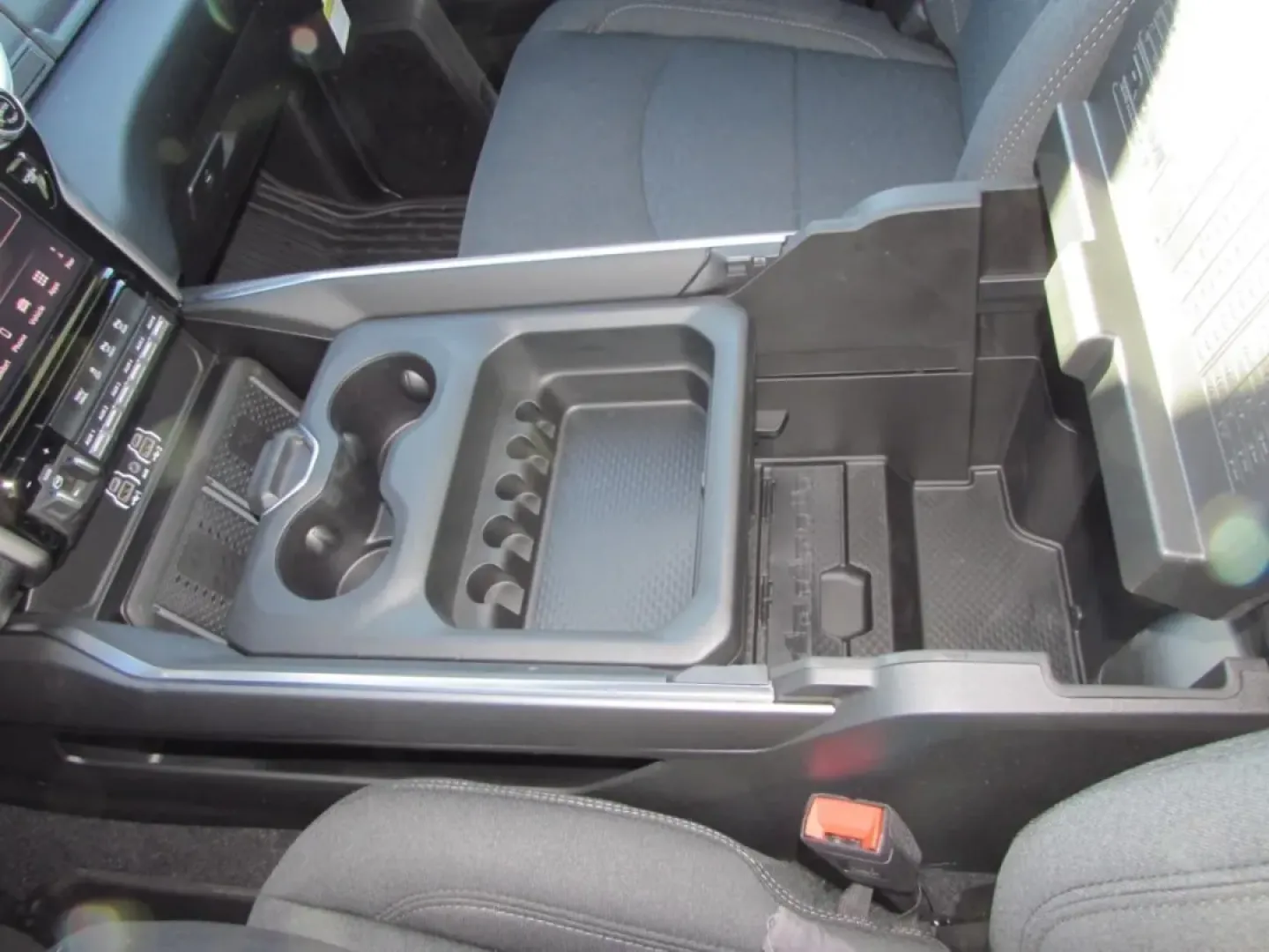 2026 /Black Ram 2500 Big Horn (3C6UR5DJ3TG) with an Other engine, located at 12830 Highway 21, De Soto, MO, 63020, (636) 337-7777, 38.153099, -90.573624 - Looking for a vehicle that can handle both your everyday needs and your weekend adventures? Look no further than the 2026 Ram 2500 Big Horn, available now at Pettus CDJR DeSoto, your trusted OEM dealership in De Soto, MO. With its robust capabilities, this truck is designed for those who crave depen - Photo#25