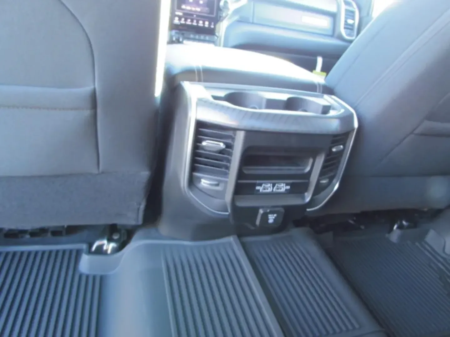 2026 /Black Ram 2500 Big Horn (3C6UR5DJ3TG) with an Other engine, located at 12830 Highway 21, De Soto, MO, 63020, (636) 337-7777, 38.153099, -90.573624 - Looking for a vehicle that can handle both your everyday needs and your weekend adventures? Look no further than the 2026 Ram 2500 Big Horn, available now at Pettus CDJR DeSoto, your trusted OEM dealership in De Soto, MO. With its robust capabilities, this truck is designed for those who crave depen - Photo#30