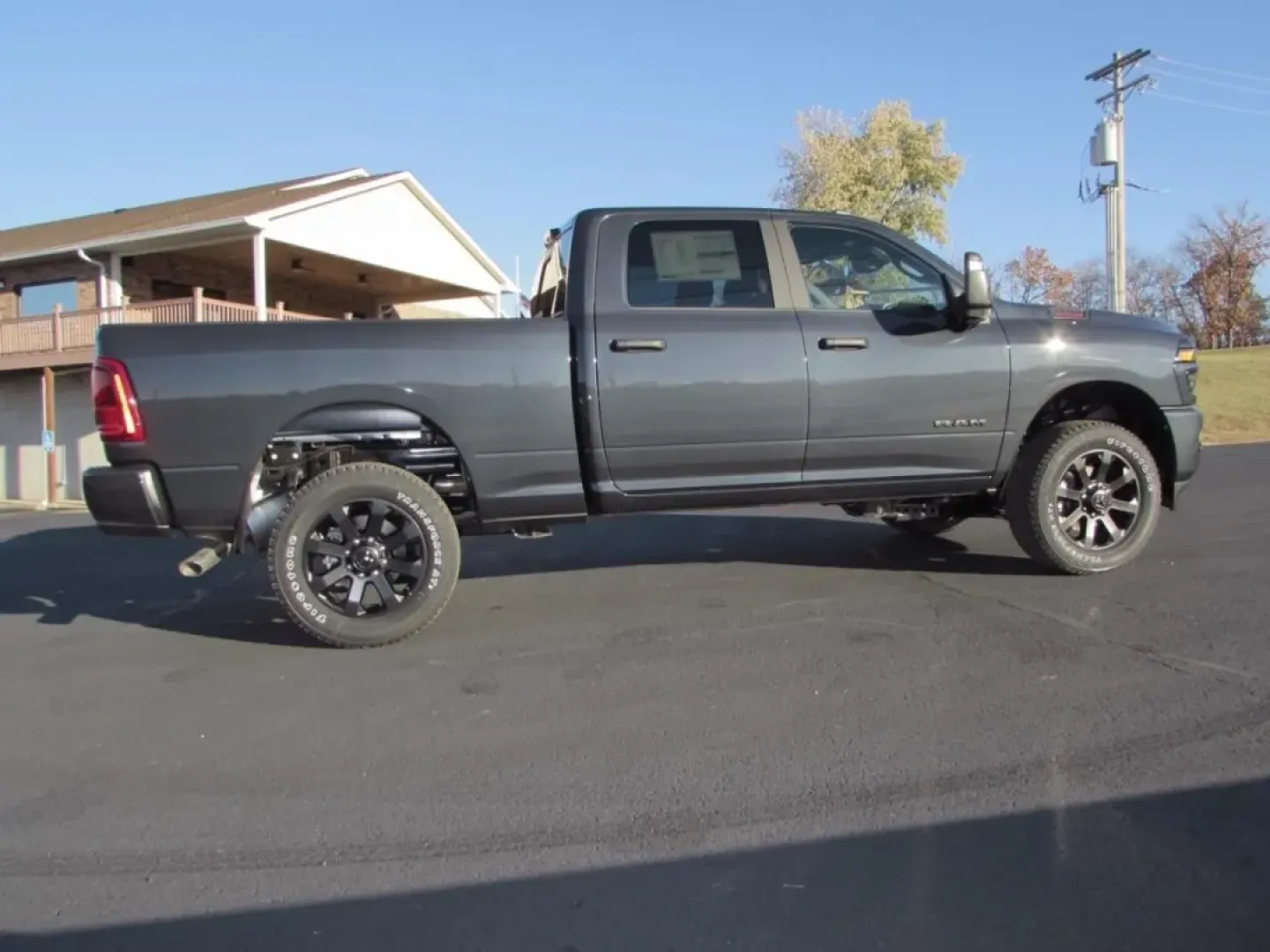 2026 /Black Ram 2500 Big Horn (3C6UR5DJ3TG) with an Other engine, located at 12830 Highway 21, De Soto, MO, 63020, (636) 337-7777, 38.153099, -90.573624 - Looking for a vehicle that can handle both your everyday needs and your weekend adventures? Look no further than the 2026 Ram 2500 Big Horn, available now at Pettus CDJR DeSoto, your trusted OEM dealership in De Soto, MO. With its robust capabilities, this truck is designed for those who crave depen - Photo#7