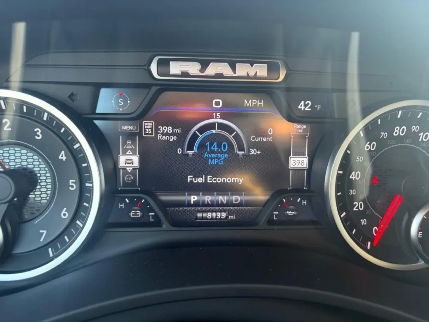 2026 /Black Ram 2500 Big Horn (3C6UR5DJ3TG) with an 6.4L V8 engine, 6A transmission, located at 12836 Highway 21, De Soto, MO, 63020, (636) 337-7777, 38.151867, -90.575615 - Looking for a vehicle that can handle both your everyday needs and your weekend adventures? Look no further than the 2026 Ram 2500 Big Horn, available now at Pettus CDJR DeSoto, your trusted OEM dealership in De Soto, MO. With its robust capabilities, this truck is designed for those who crave depen - Photo#3