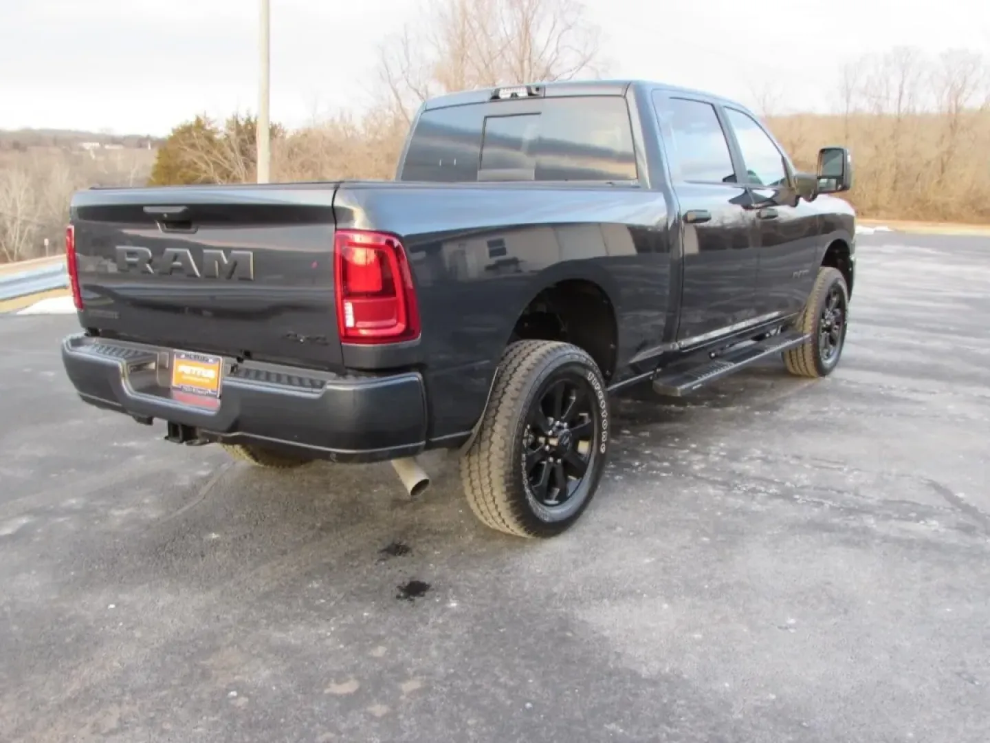 2026 /Black Ram 2500 Big Horn (3C6UR5DJ3TG) with an 6.4L V8 engine, 6A transmission, located at 12836 Highway 21, De Soto, MO, 63020, (636) 337-7777, 38.151867, -90.575615 - Looking for a vehicle that can handle both your everyday needs and your weekend adventures? Look no further than the 2026 Ram 2500 Big Horn, available now at Pettus CDJR DeSoto, your trusted OEM dealership in De Soto, MO. With its robust capabilities, this truck is designed for those who crave depen - Photo#6