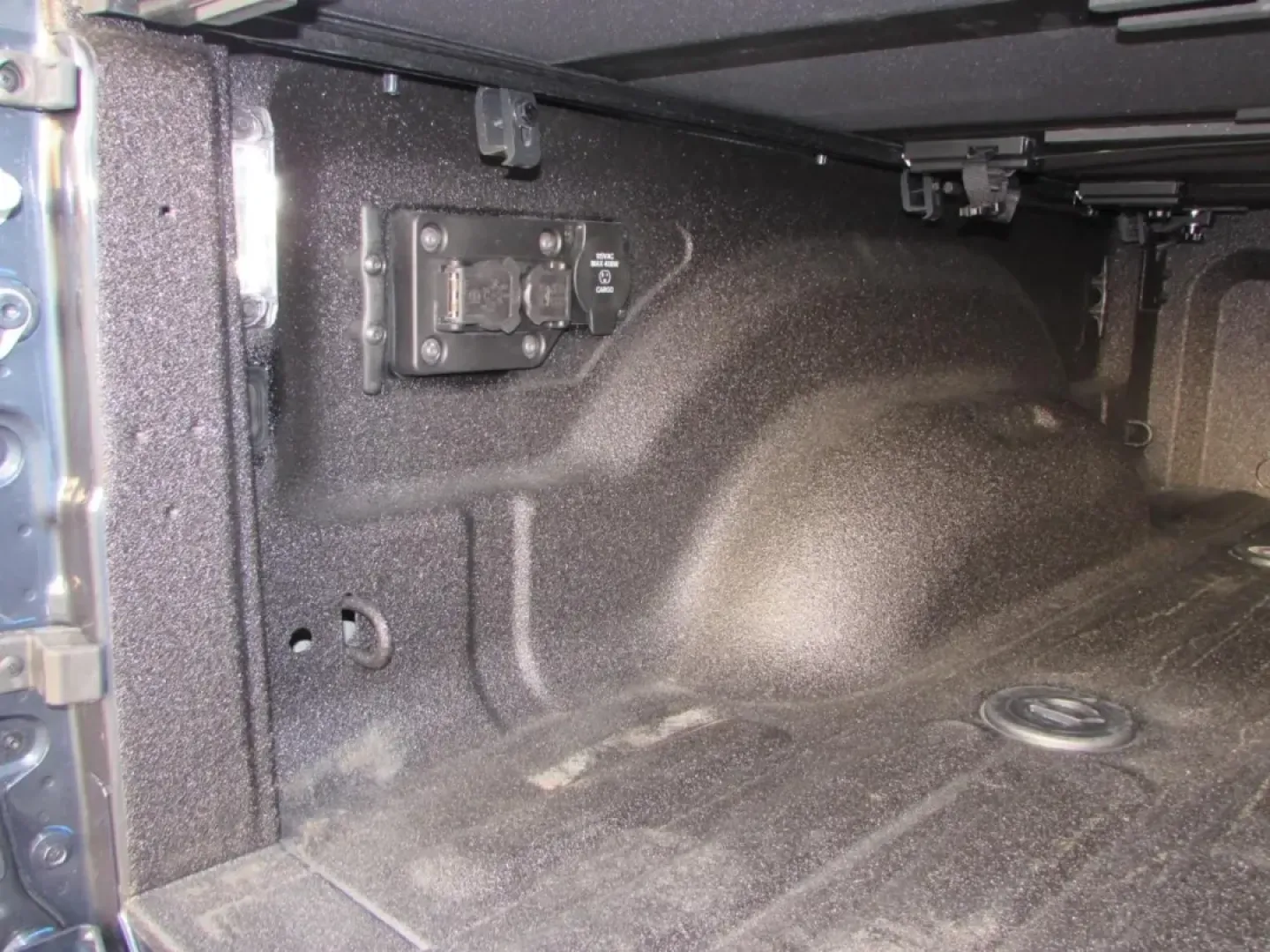 2026 /Black Ram 2500 Big Horn (3C6UR5DJ3TG) with an 6.4L V8 engine, 6A transmission, located at 12836 Highway 21, De Soto, MO, 63020, (636) 337-7777, 38.151867, -90.575615 - Looking for a vehicle that can handle both your everyday needs and your weekend adventures? Look no further than the 2026 Ram 2500 Big Horn, available now at Pettus CDJR DeSoto, your trusted OEM dealership in De Soto, MO. With its robust capabilities, this truck is designed for those who crave depen - Photo#14