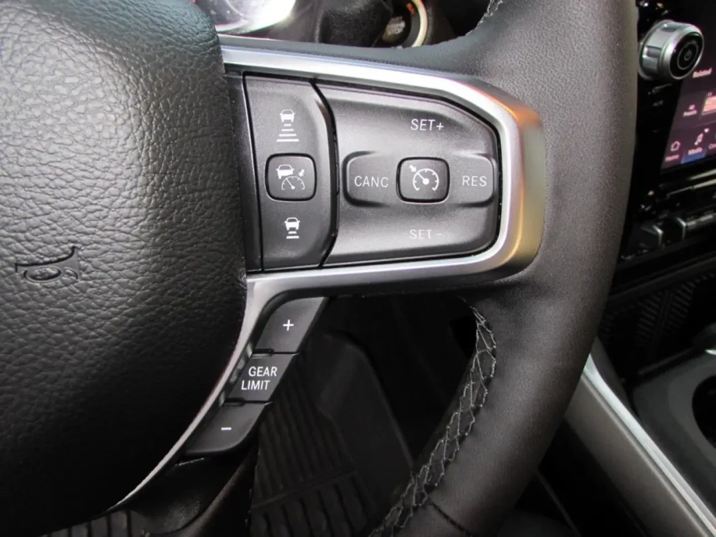 2026 /Black Ram 2500 Big Horn (3C6UR5DJ3TG) with an 6.4L V8 engine, 6A transmission, located at 12836 Highway 21, De Soto, MO, 63020, (636) 337-7777, 38.151867, -90.575615 - Looking for a vehicle that can handle both your everyday needs and your weekend adventures? Look no further than the 2026 Ram 2500 Big Horn, available now at Pettus CDJR DeSoto, your trusted OEM dealership in De Soto, MO. With its robust capabilities, this truck is designed for those who crave depen - Photo#20