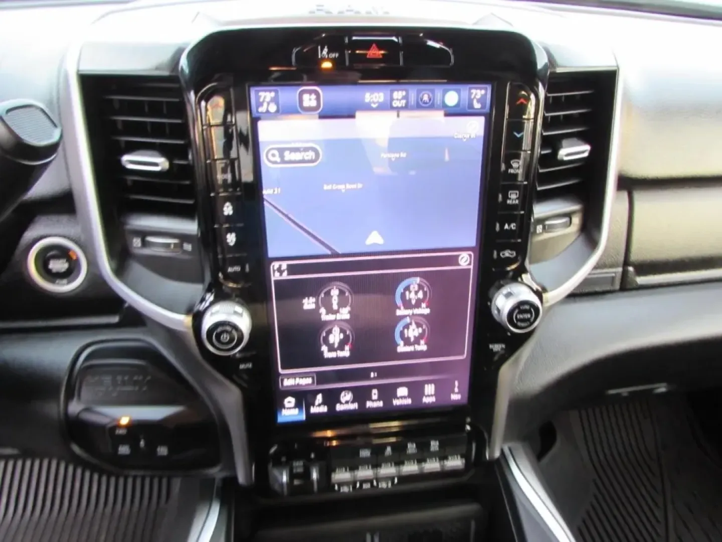 2026 /Black Ram 2500 Big Horn (3C6UR5DJ3TG) with an 6.4L V8 engine, 6A transmission, located at 12836 Highway 21, De Soto, MO, 63020, (636) 337-7777, 38.151867, -90.575615 - Looking for a vehicle that can handle both your everyday needs and your weekend adventures? Look no further than the 2026 Ram 2500 Big Horn, available now at Pettus CDJR DeSoto, your trusted OEM dealership in De Soto, MO. With its robust capabilities, this truck is designed for those who crave depen - Photo#24