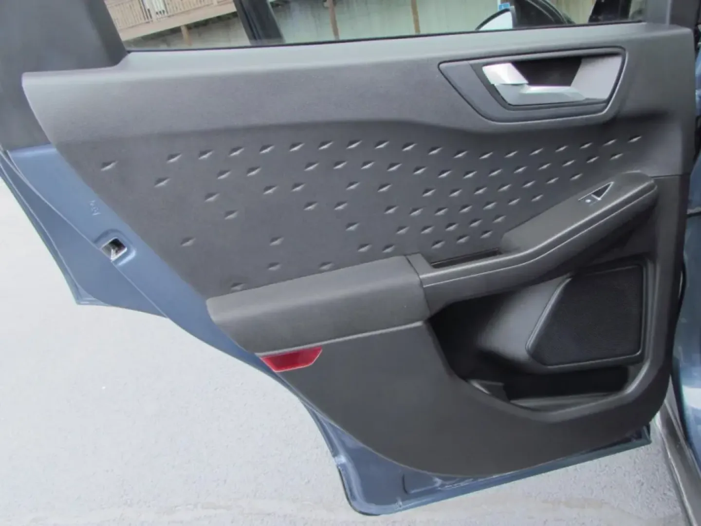 2020 /Ebony Ford Escape SE (1FMCU0G64LU) with an Other engine, Automatic transmission, located at 12836 Highway 21, De Soto, MO, 63020, (636) 337-7777, 38.151867, -90.575615 - Are you ready to elevate your lifestyle with the perfect vehicle? The 2020 Ford Escape SE is your ticket to adventure, whether you're commuting to work, embarking on weekend excursions, or just navigating the daily hustle with your growing family. At Pettus Ford De Soto, we understand that the right - Photo#18