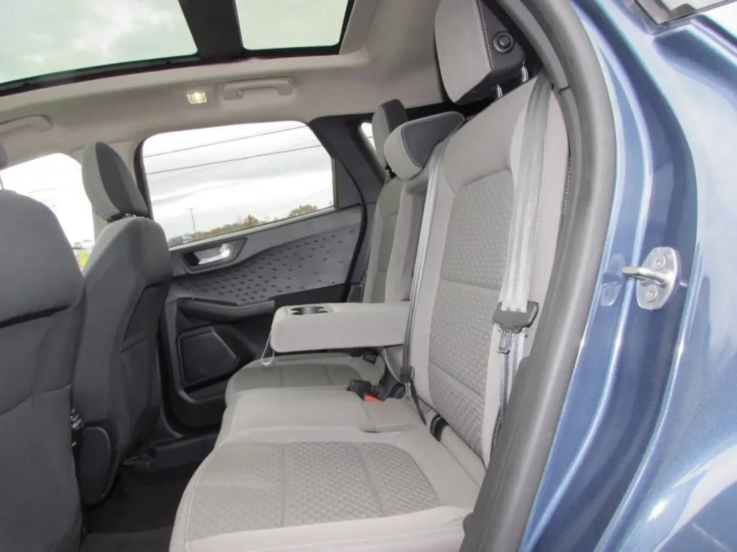 2020 /Ebony Ford Escape SE (1FMCU0G64LU) with an Other engine, Automatic transmission, located at 12836 Highway 21, De Soto, MO, 63020, (636) 337-7777, 38.151867, -90.575615 - Are you ready to elevate your lifestyle with the perfect vehicle? The 2020 Ford Escape SE is your ticket to adventure, whether you're commuting to work, embarking on weekend excursions, or just navigating the daily hustle with your growing family. At Pettus Ford De Soto, we understand that the right - Photo#19