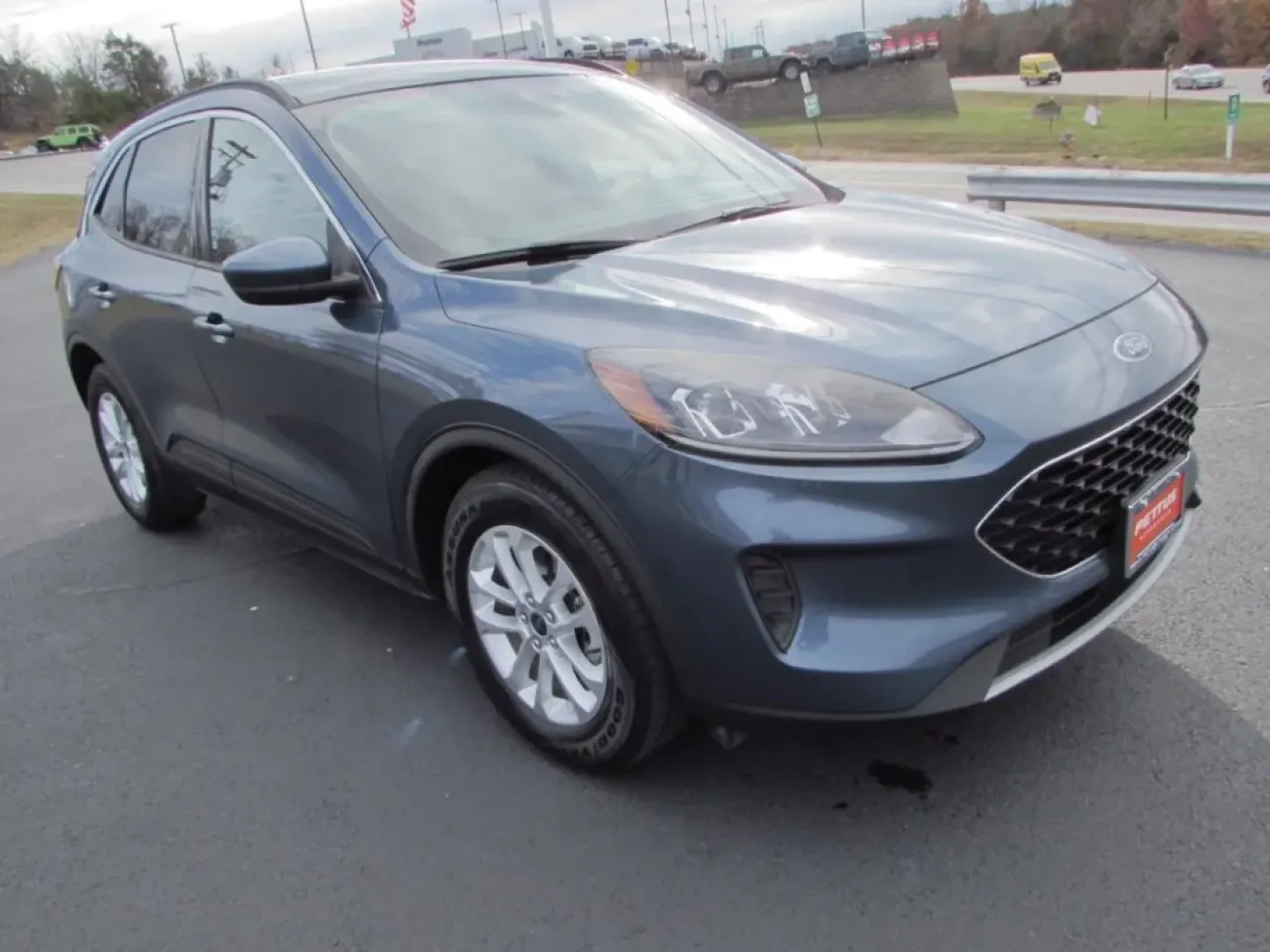 2020 /Ebony Ford Escape SE (1FMCU0G64LU) with an Other engine, Automatic transmission, located at 12836 Highway 21, De Soto, MO, 63020, (636) 337-7777, 38.151867, -90.575615 - Are you ready to elevate your lifestyle with the perfect vehicle? The 2020 Ford Escape SE is your ticket to adventure, whether you're commuting to work, embarking on weekend excursions, or just navigating the daily hustle with your growing family. At Pettus Ford De Soto, we understand that the right - Photo#25