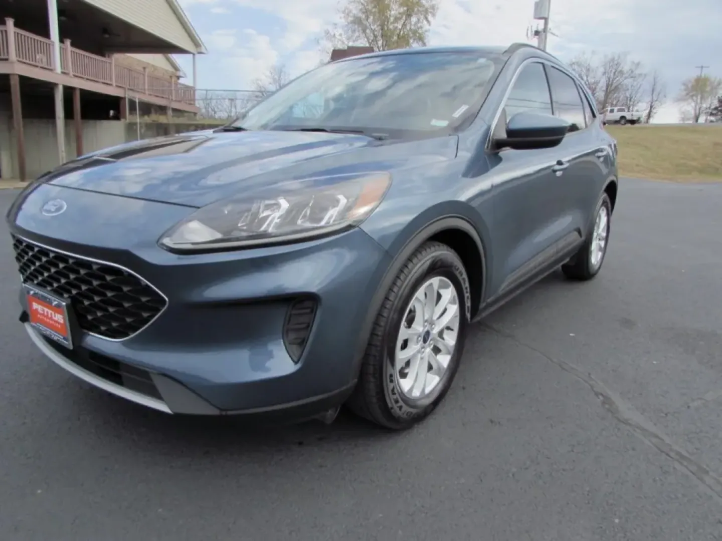 2020 /Ebony Ford Escape SE (1FMCU0G64LU) with an Other engine, Automatic transmission, located at 12836 Highway 21, De Soto, MO, 63020, (636) 337-7777, 38.151867, -90.575615 - Are you ready to elevate your lifestyle with the perfect vehicle? The 2020 Ford Escape SE is your ticket to adventure, whether you're commuting to work, embarking on weekend excursions, or just navigating the daily hustle with your growing family. At Pettus Ford De Soto, we understand that the right - Photo#27