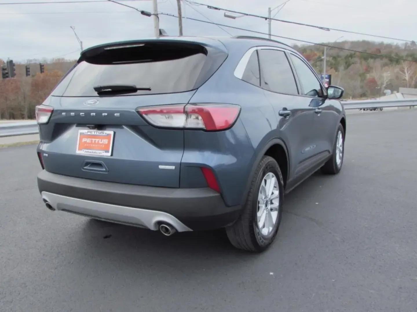 2020 /Ebony Ford Escape SE (1FMCU0G64LU) with an Other engine, Automatic transmission, located at 12836 Highway 21, De Soto, MO, 63020, (636) 337-7777, 38.151867, -90.575615 - Are you ready to elevate your lifestyle with the perfect vehicle? The 2020 Ford Escape SE is your ticket to adventure, whether you're commuting to work, embarking on weekend excursions, or just navigating the daily hustle with your growing family. At Pettus Ford De Soto, we understand that the right - Photo#31