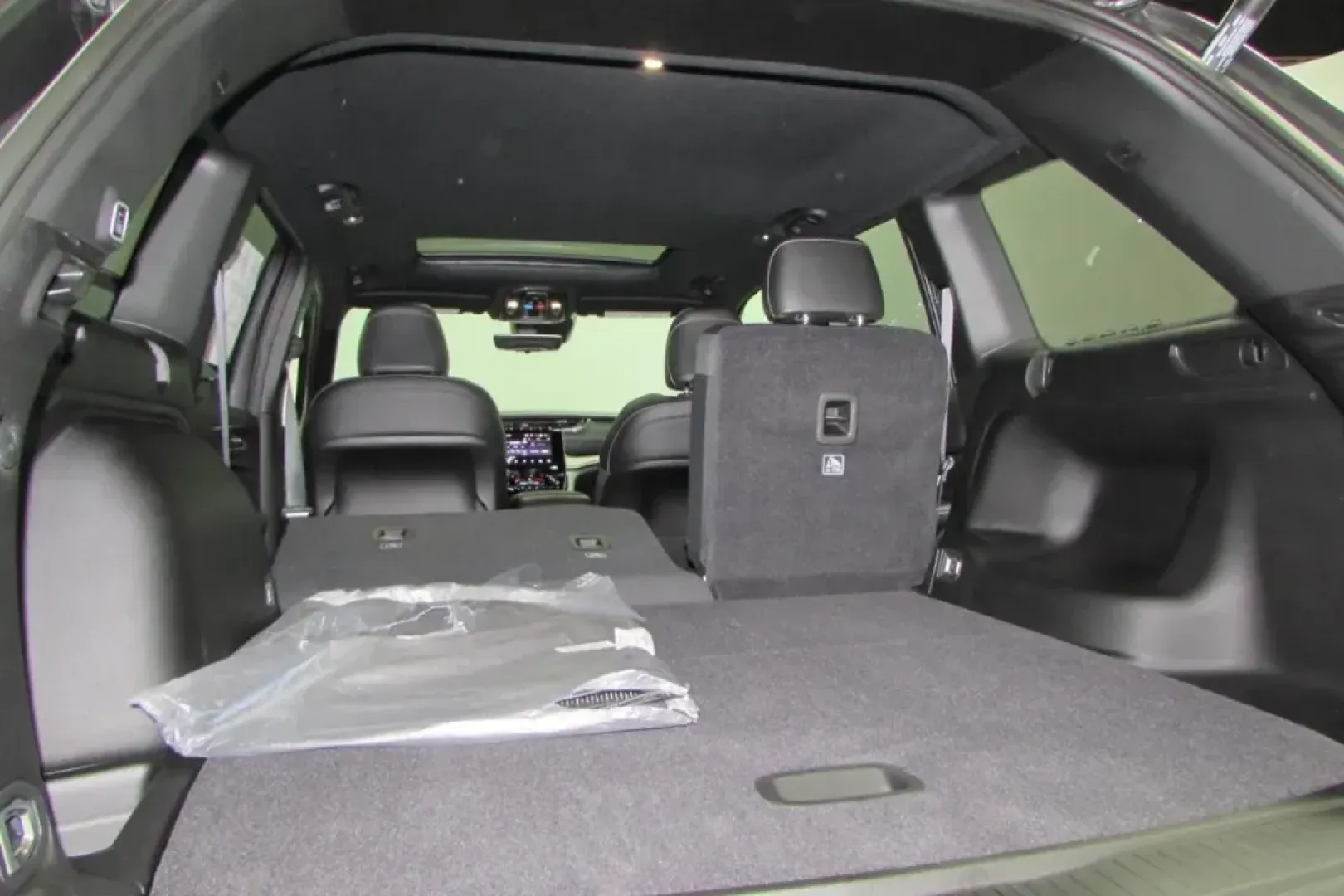 2025 /Global Black Leather Trimmed Jeep Grand Cherokee Altitude X (1C4RJHAG0SC) with an Other engine, Automatic transmission, located at 12830 Highway 21, De Soto, MO, 63020, (636) 337-7777, 38.153099, -90.573624 - **Explore New Adventures with the 2025 Jeep Grand Cherokee Altitude X Your Dream SUV Awaits!**<br /> <br /> Are you ready to elevate your driving experience and embark on unforgettable weekend adventures? The 2025 Jeep Grand Cherokee Altitude X is designed for those who crave exploration-whether yo - Photo#24