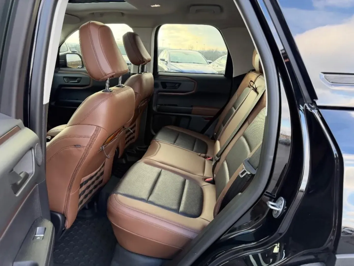 2024 /Ebony/Roast Leather Ford Bronco Sport Badlands (3FMCR9D99RR) with an 2.0L EcoBoost engine, Automatic transmission, located at 141 Commercial Dr, Fredericktown, MO, 63645, (573) 783-6432, 37.570087, -90.320648 - **Unleash Your Adventurous Spirit with the 2024 Ford Bronco Sport Badlands Edition!**<br /> <br /> Are you ready to elevate your outdoor adventures and family outings? Look no further than the 2024 Ford Bronco Sport, an SUV designed for thrill-seekers and everyday commuters alike. Whether you're tac - Photo#8