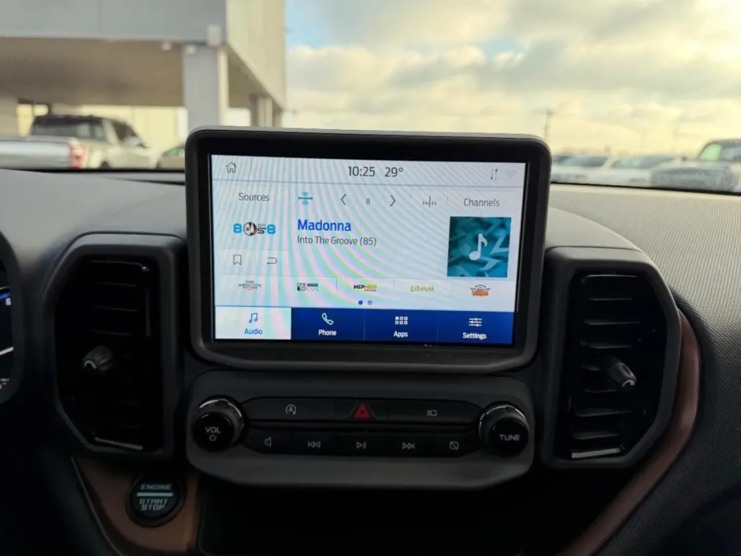 2024 /Ebony/Roast Leather Ford Bronco Sport Badlands (3FMCR9D99RR) with an 2.0L EcoBoost engine, Automatic transmission, located at 141 Commercial Dr, Fredericktown, MO, 63645, (573) 783-6432, 37.570087, -90.320648 - **Unleash Your Adventurous Spirit with the 2024 Ford Bronco Sport Badlands Edition!**<br /> <br /> Are you ready to elevate your outdoor adventures and family outings? Look no further than the 2024 Ford Bronco Sport, an SUV designed for thrill-seekers and everyday commuters alike. Whether you're tac - Photo#14