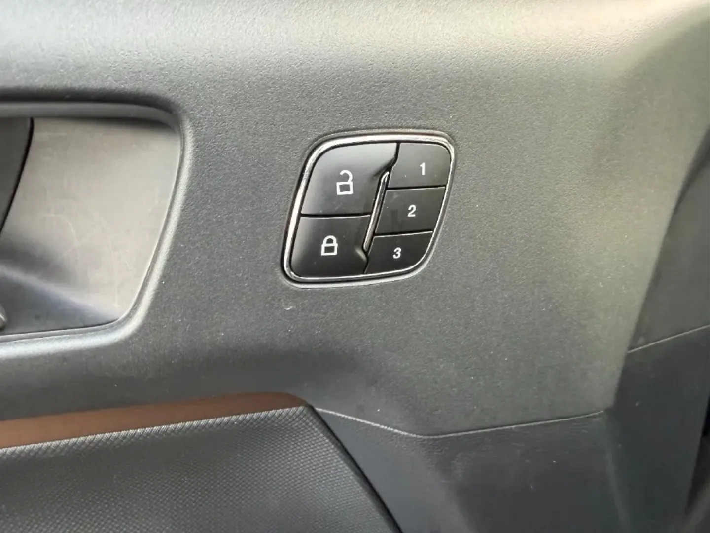 2024 /Ebony/Roast Leather Ford Bronco Sport Badlands (3FMCR9D99RR) with an 2.0L EcoBoost engine, Automatic transmission, located at 141 Commercial Dr, Fredericktown, MO, 63645, (573) 783-6432, 37.570087, -90.320648 - **Unleash Your Adventurous Spirit with the 2024 Ford Bronco Sport Badlands Edition!**<br /> <br /> Are you ready to elevate your outdoor adventures and family outings? Look no further than the 2024 Ford Bronco Sport, an SUV designed for thrill-seekers and everyday commuters alike. Whether you're tac - Photo#19