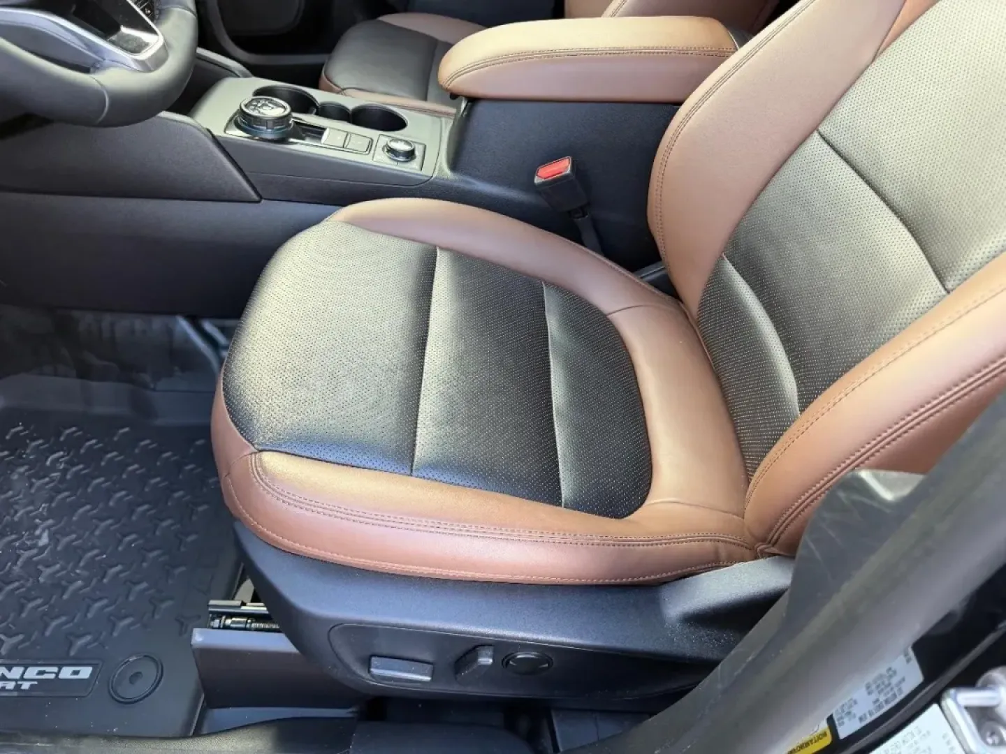 2024 /Ebony/Roast Leather Ford Bronco Sport Badlands (3FMCR9D99RR) with an 2.0L EcoBoost engine, Automatic transmission, located at 141 Commercial Dr, Fredericktown, MO, 63645, (573) 783-6432, 37.570087, -90.320648 - **Unleash Your Adventurous Spirit with the 2024 Ford Bronco Sport Badlands Edition!**<br /> <br /> Are you ready to elevate your outdoor adventures and family outings? Look no further than the 2024 Ford Bronco Sport, an SUV designed for thrill-seekers and everyday commuters alike. Whether you're tac - Photo#20