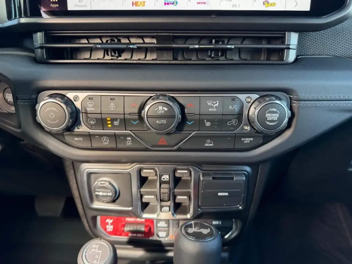 2026 /Black Leather Jeep Wrangler Rubicon (1C4PJXFG6TW) with an 3.6L V6 engine, located at 970 Woodlawn Dr., Farmington, MO, 63640, (573) 431-7800, 37.825642, -90.468674 - **Unleash Your Adventurous Spirit with the 2026 Jeep Wrangler Rubicon at Pettus CDJR Farmington!**<br /> <br /> Are you ready to conquer the great outdoors or tackle your daily commute with style? The 2026 Jeep Wrangler Rubicon is the perfect blend of rugged capability and modern comfort, making it - Photo#14