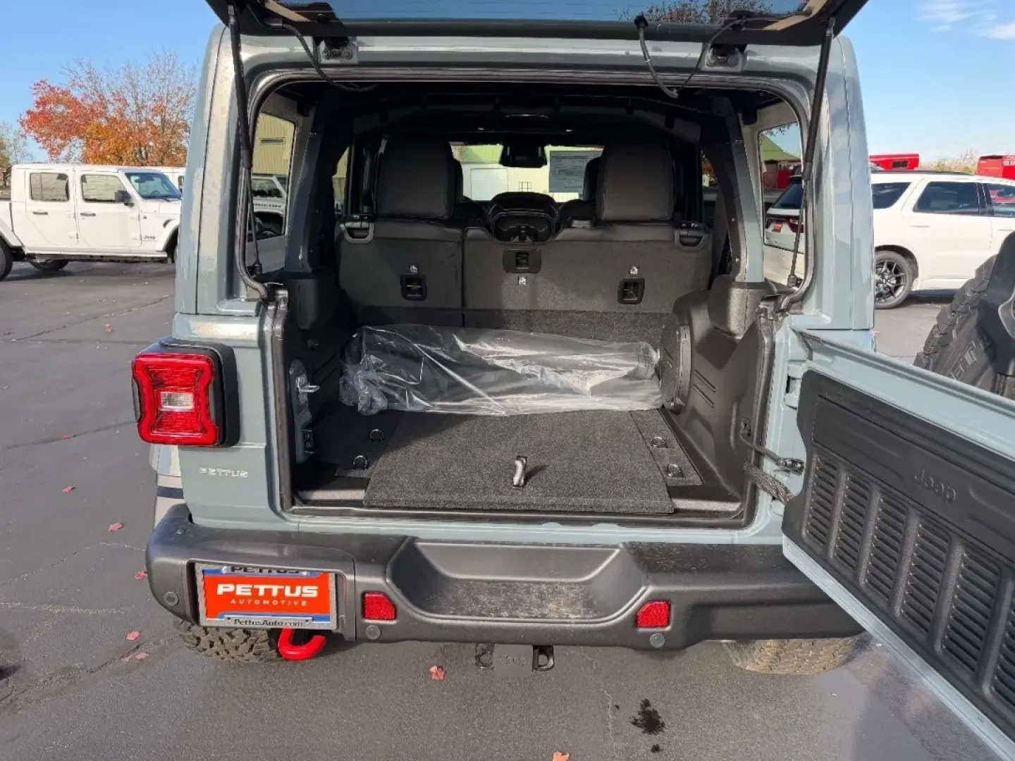 2026 /Black Leather Jeep Wrangler Rubicon X (1C4RJXFG3TW) with an 3.6L V6 engine, located at 970 Woodlawn Dr., Farmington, MO, 63640, (573) 431-7800, 37.825642, -90.468674 - **Unleash Your Adventurous Spirit with the 2026 Jeep Wrangler Rubicon X!** <br /> <br /> Are you ready to conquer the great outdoors and embark on unforgettable journeys with family and friends? The 2026 Jeep Wrangler Rubicon X, available at Pettus CDJR Farmington, is your ultimate companion for wee - Photo#4