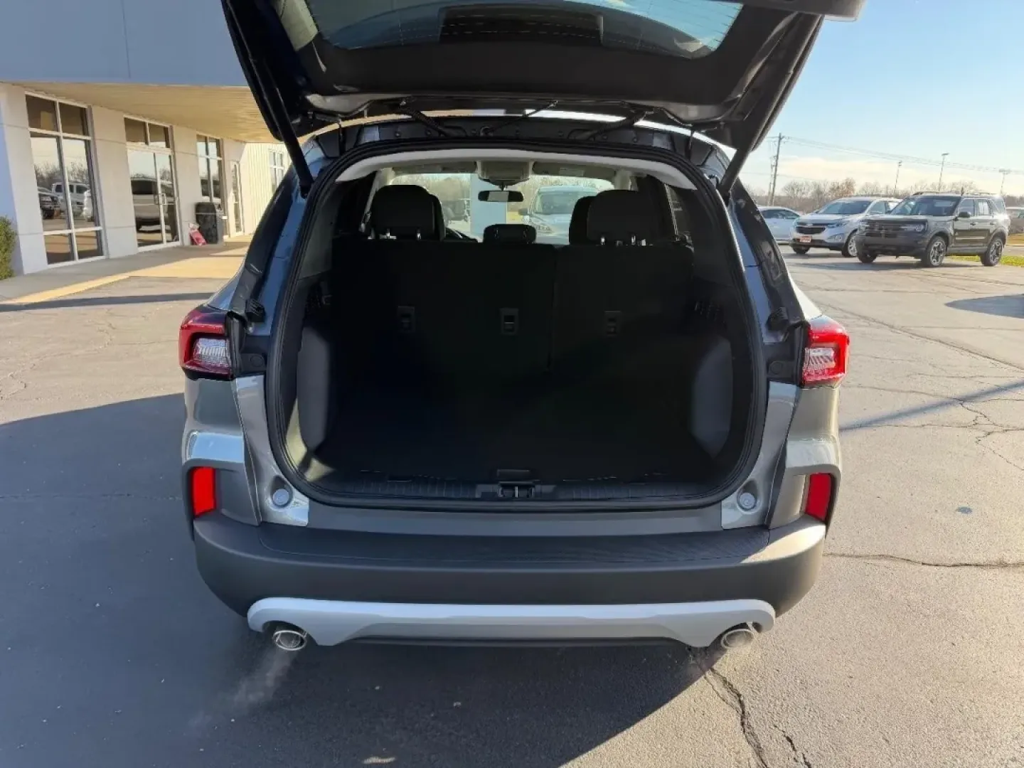 2026 /Ebony Cloth Ford Escape Active (1FMCU0GN4TU) with an 1.5L engine, located at 141 Commercial Dr, Fredericktown, MO, 63645, (573) 783-6432, 37.570087, -90.320648 - **Explore the 2026 Ford Escape: Your Next Adventure Awaits!**<br /> <br /> Are you ready to elevate your everyday adventures? The 2026 Ford Escape is the perfect SUV for those seeking a smart blend of comfort, performance, and versatility. Whether you're a growing family needing extra space, a commu - Photo#4