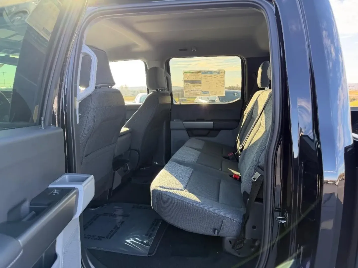 2026 /Medium Dark Slate Cloth Ford F-250SD XLT (1FT7W2BN4TE) with an 7.3L engine, located at 141 Commercial Dr, Fredericktown, MO, 63645, (573) 783-6432, 37.570087, -90.320648 - **Get Ready for Adventure with the 2026 Ford Super Duty F-250 SRW: The Ultimate Truck for Every Lifestyle!**<br /> <br /> Are you searching for a powerful and reliable truck that can handle everything from family road trips to rugged off-road adventures? Look no further than the 2026 Ford Super Duty - Photo#8